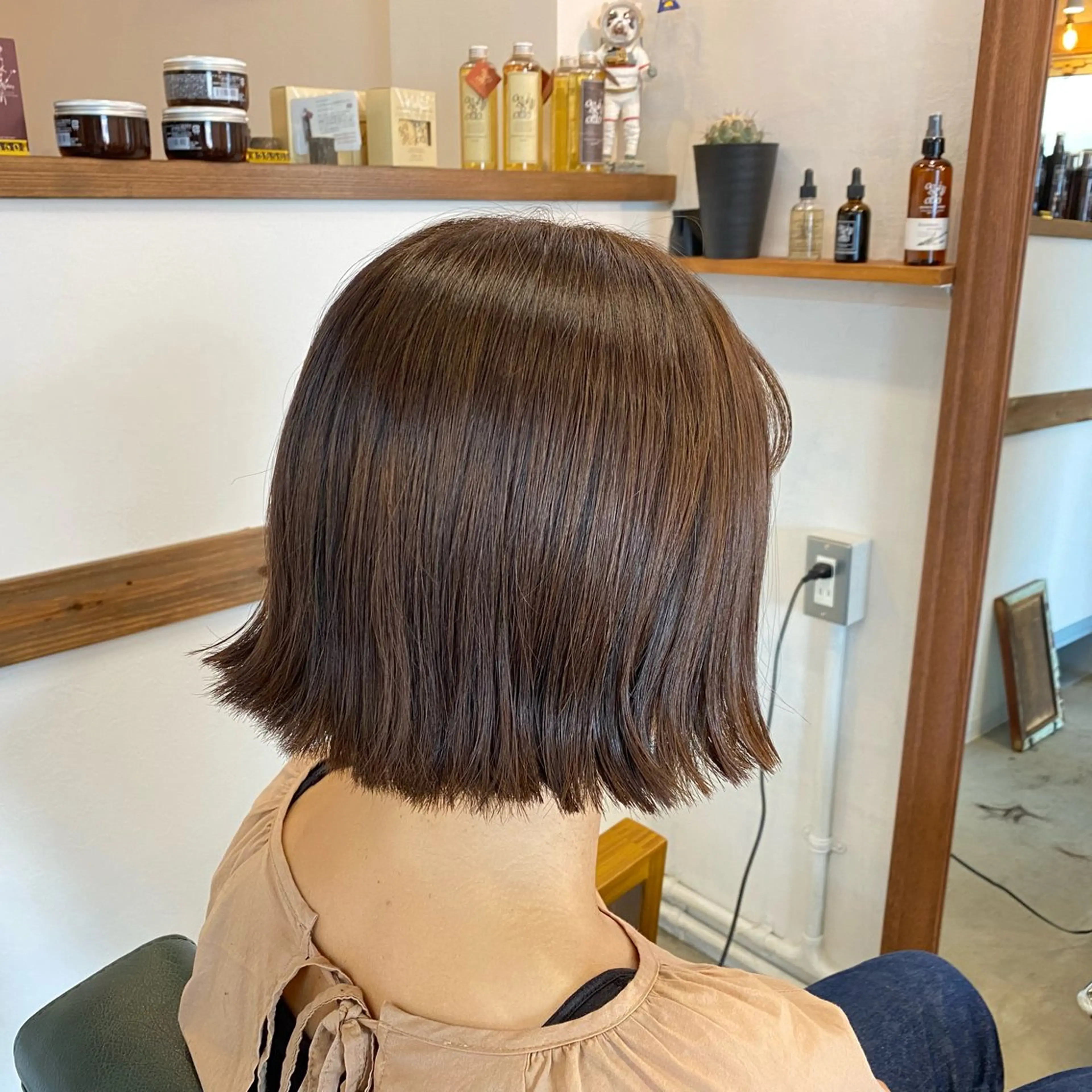 ショート カラー 'Inovel'所属・木宮 美緒のヘアスタイル