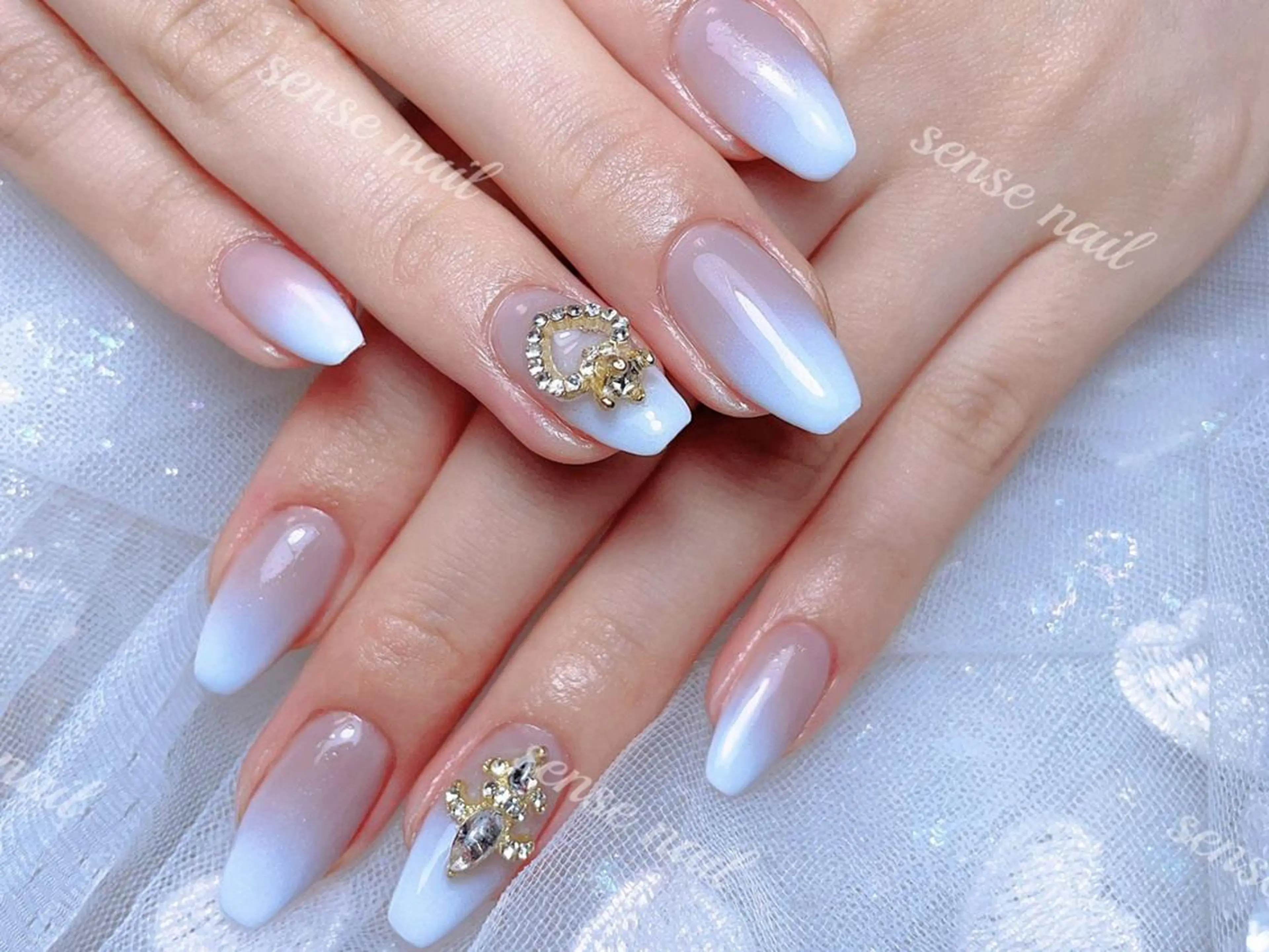 ネイル Queening 🦋のネイルデザイン