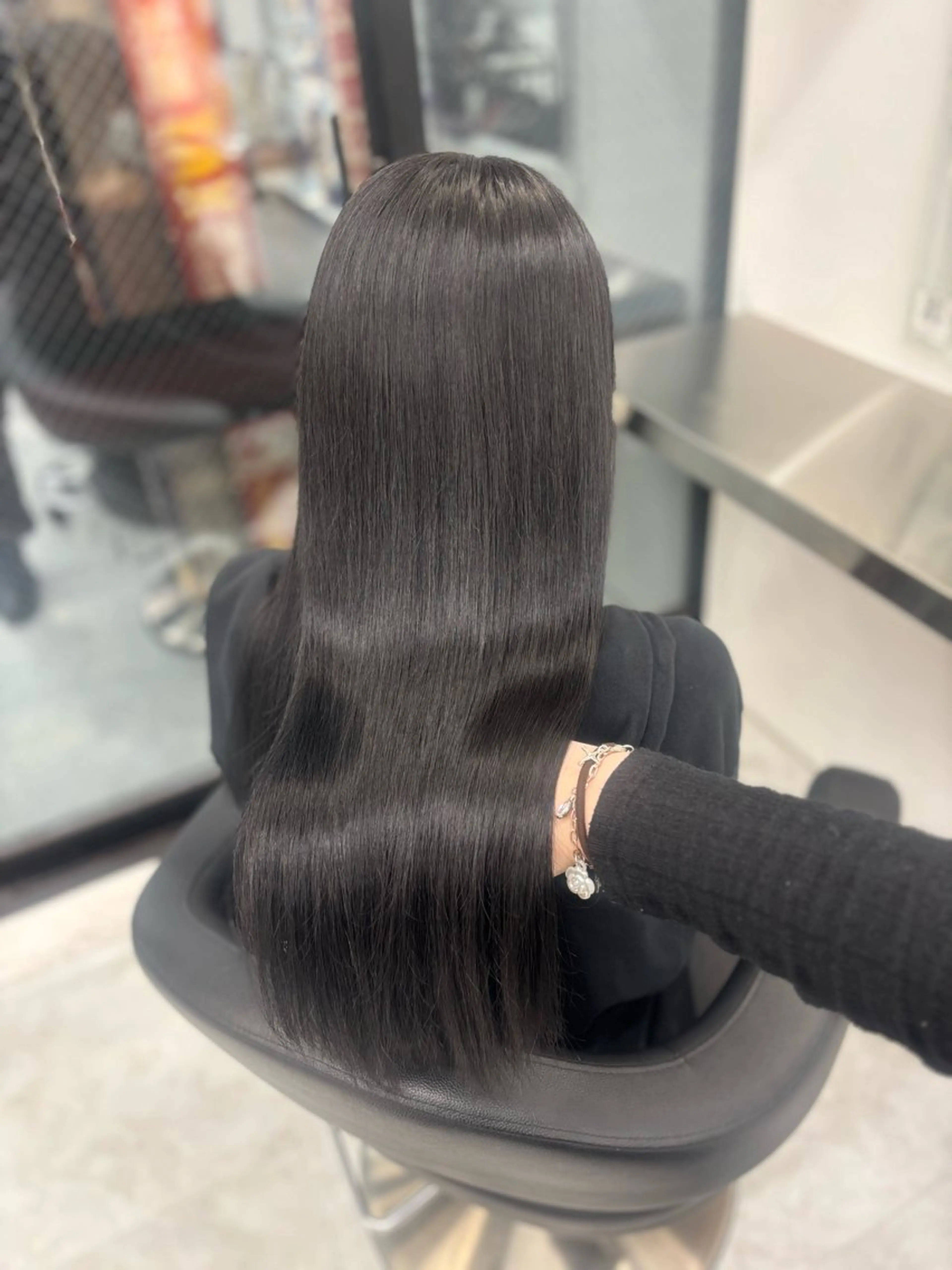 ロング カット ヘアカラー 縮毛矯正 トリートメント 韓国風暗髪ヘア🤍 🫧MIREIのヘアスタイル