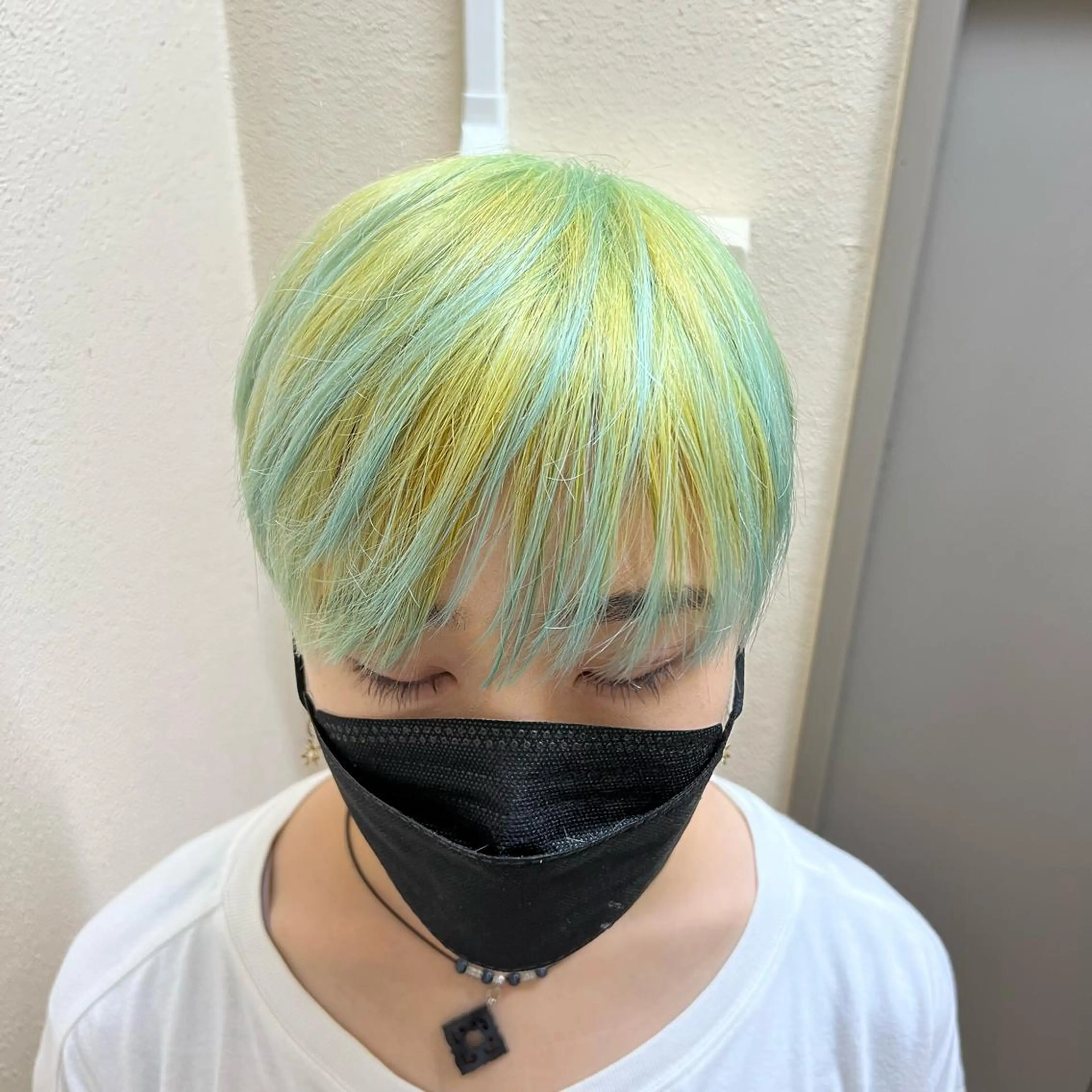 カラー デザインカラー ハイライトカラー DAYS 2nd 久木山湧也のヘアスタイル