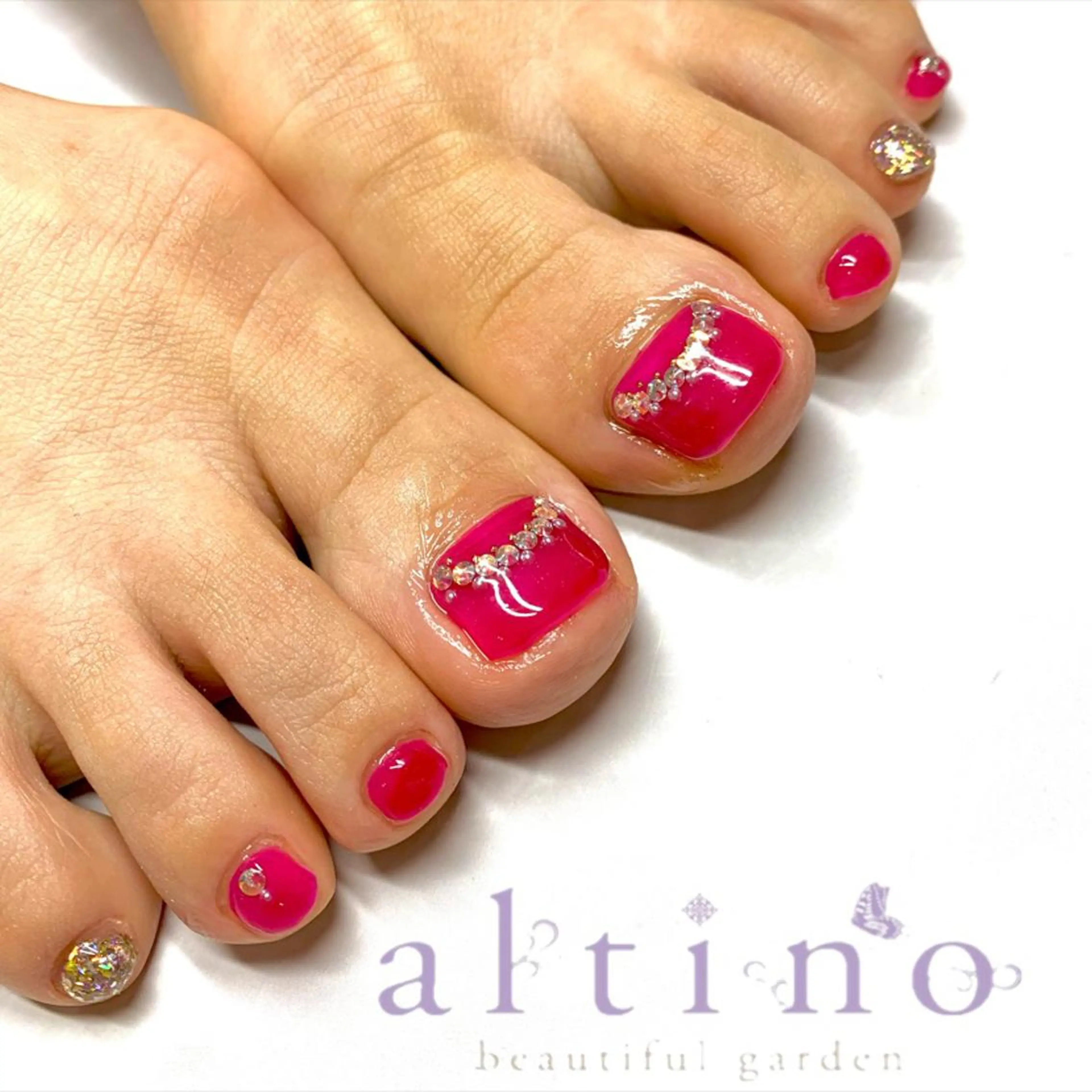 ネイル nail atelier  new moon所属・森 貴子のネイルデザイン
