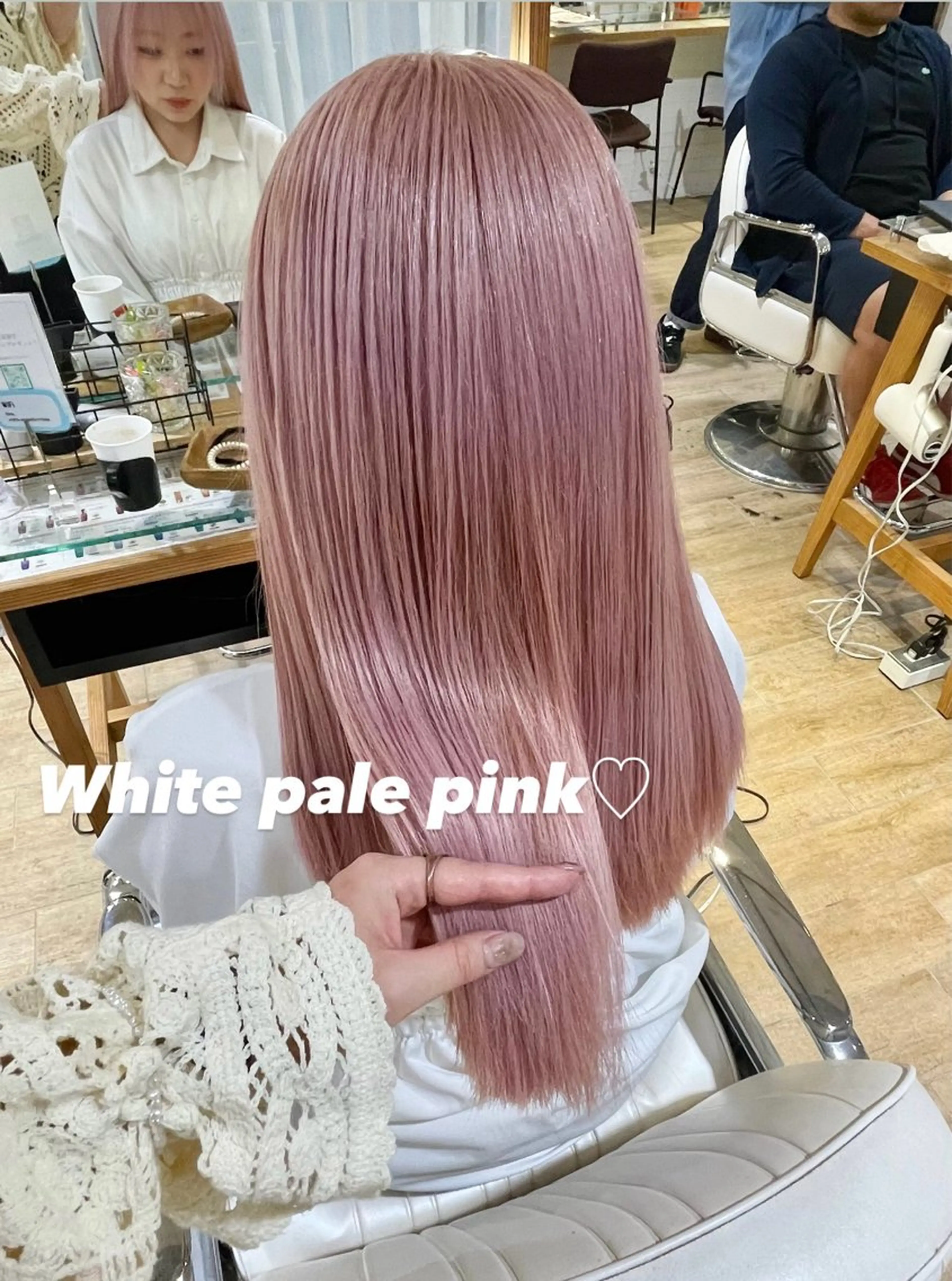 セミロング カラー ヘアアレンジ ヘアカラー トリートメント ハイトーンピンク🍑 ブリーチ🍑RINAのヘアスタイル