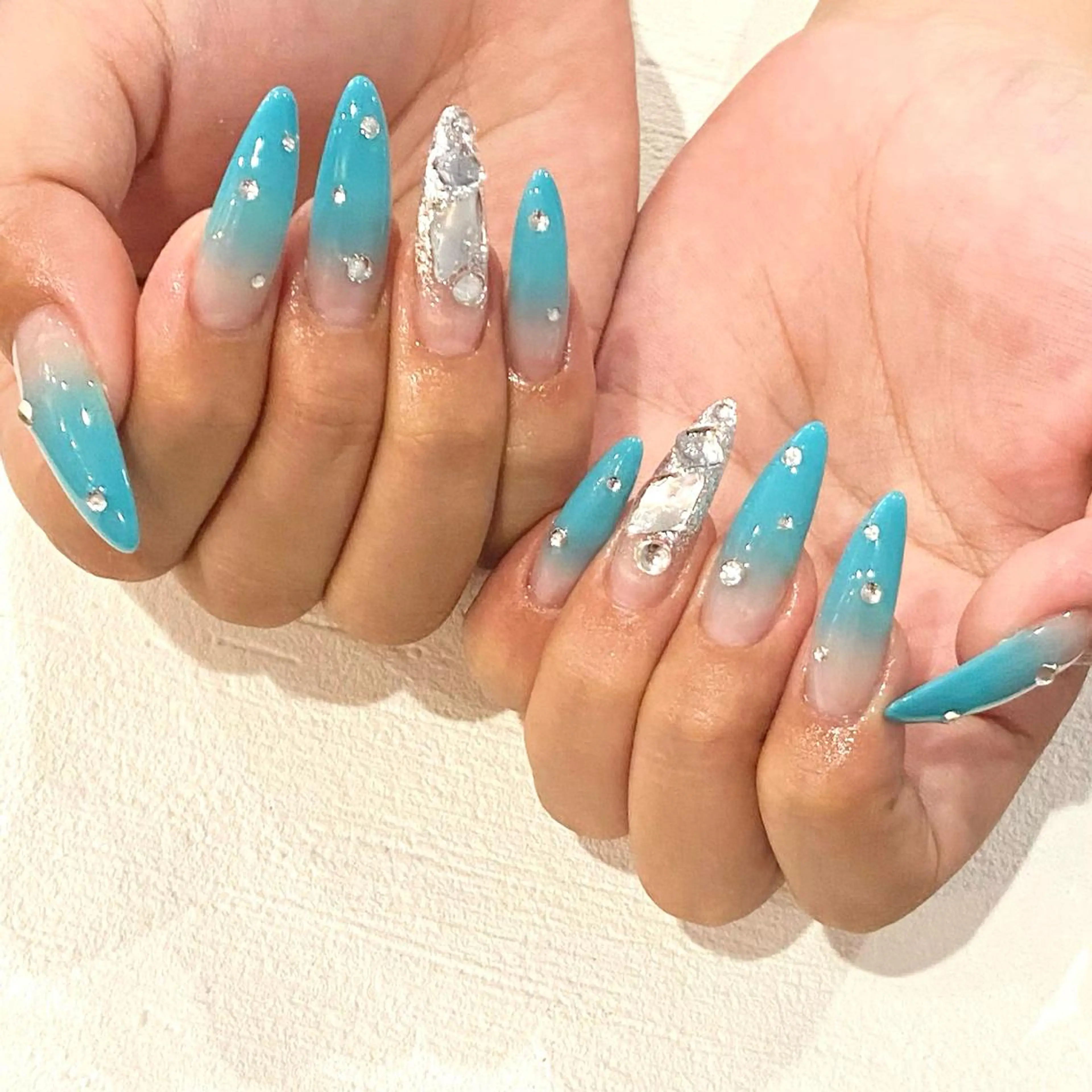 ネイル ハンドネイル SUN NAIL reikaのネイルデザイン