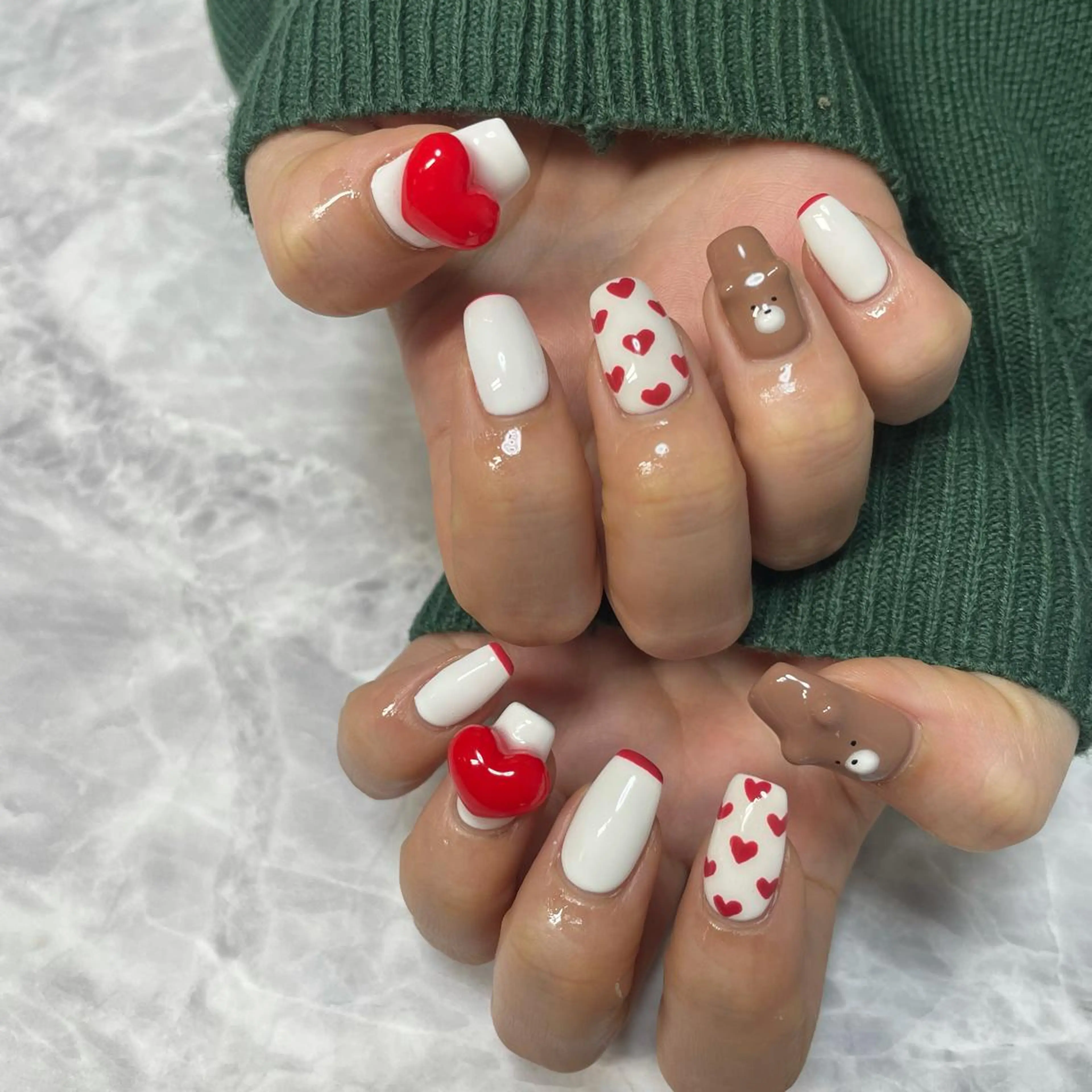ネイル ハート ハンドネイル Aleum所属・Nail Salon Aleumのネイルデザイン