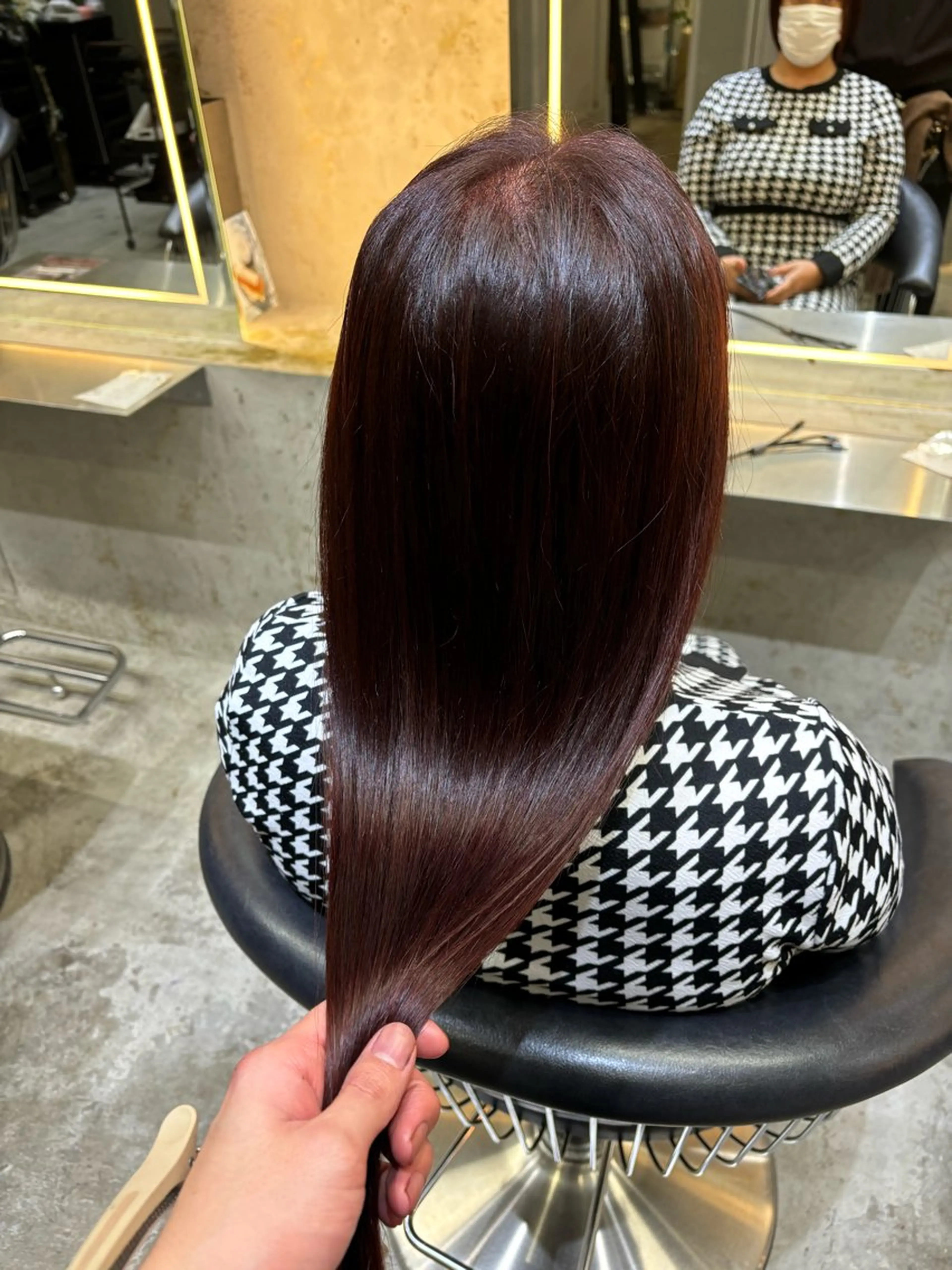 ロング カラー レッドカラー カット ヘアカラー Lond表参道店所属・うる艶縮毛カラー✨ たいよう☀️のヘアスタイル