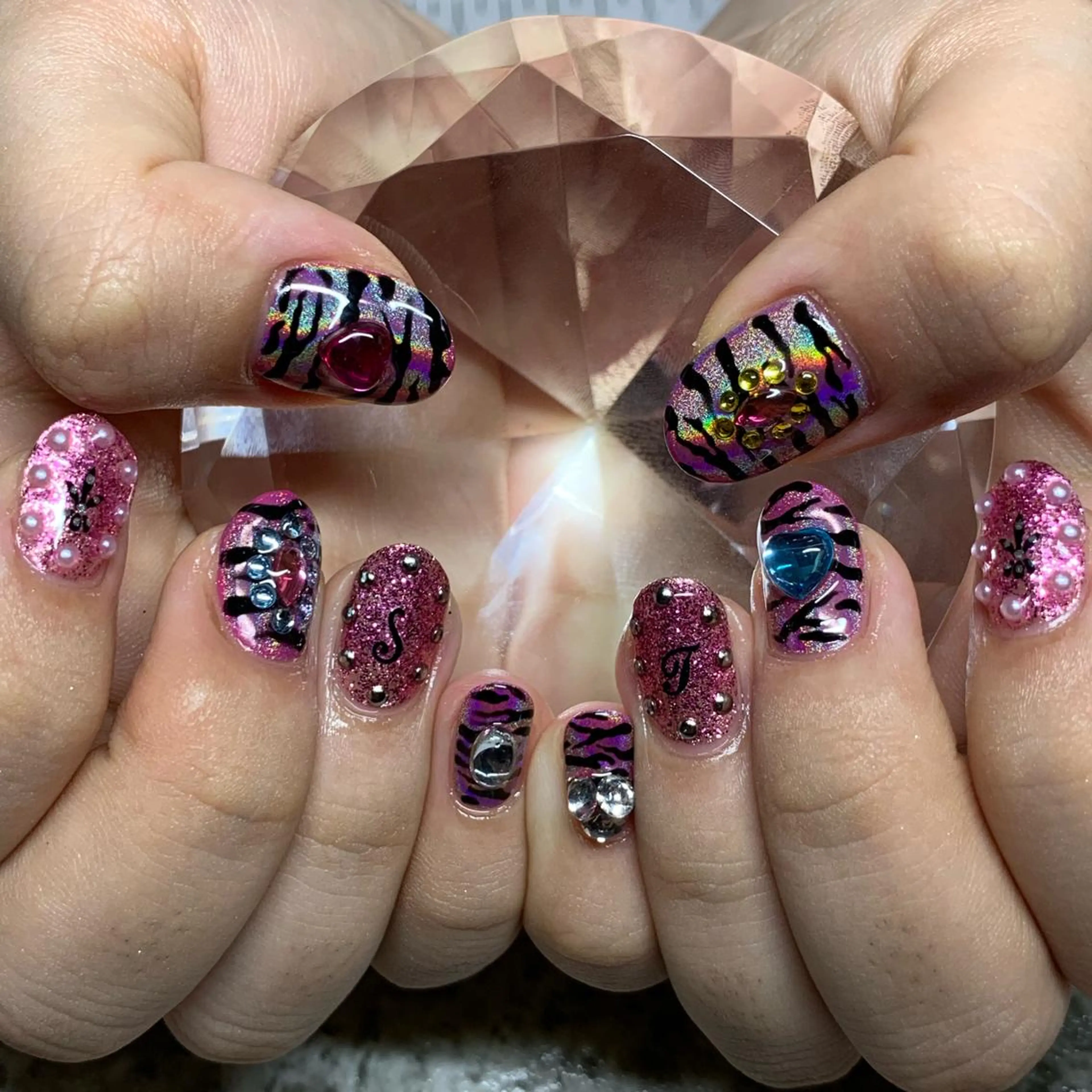 ネイル RuxuryNail ／RiAnnaのネイルデザイン