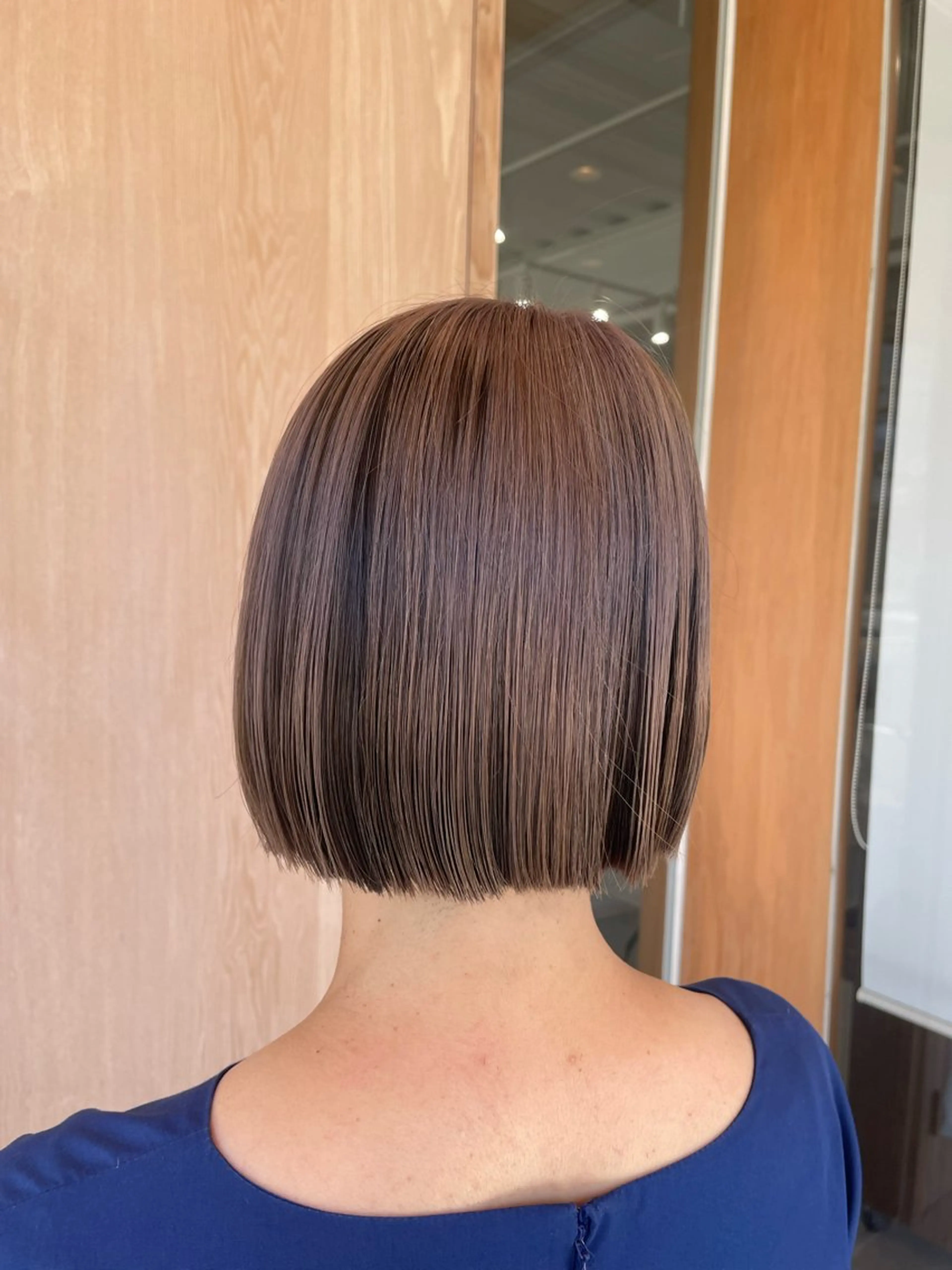 ミディアム カット ヘアカラー HUE所属・西能 心音のヘアスタイル