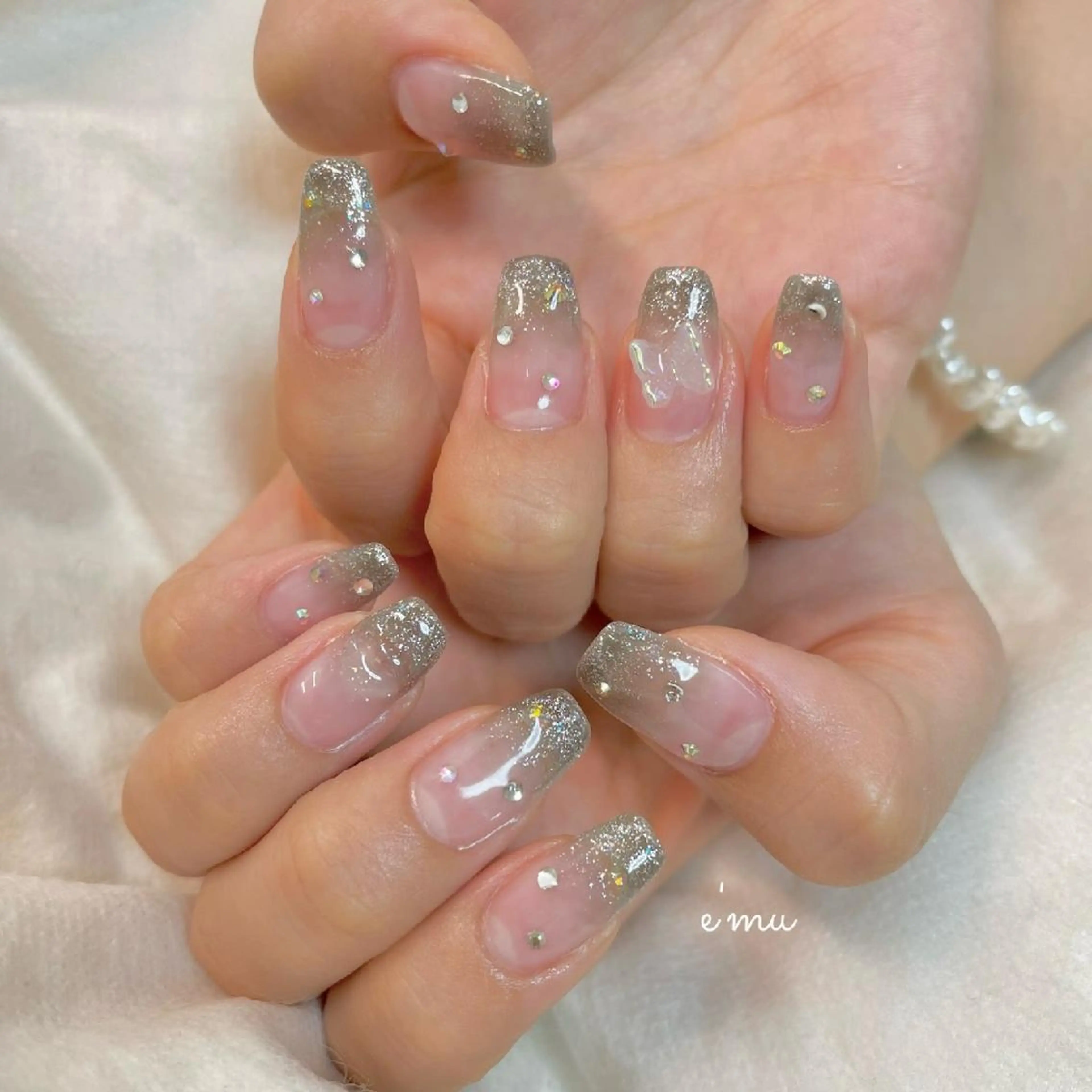 ネイル キラキラネイル 韓国ネイル nail salon e'mu💐のネイルデザイン