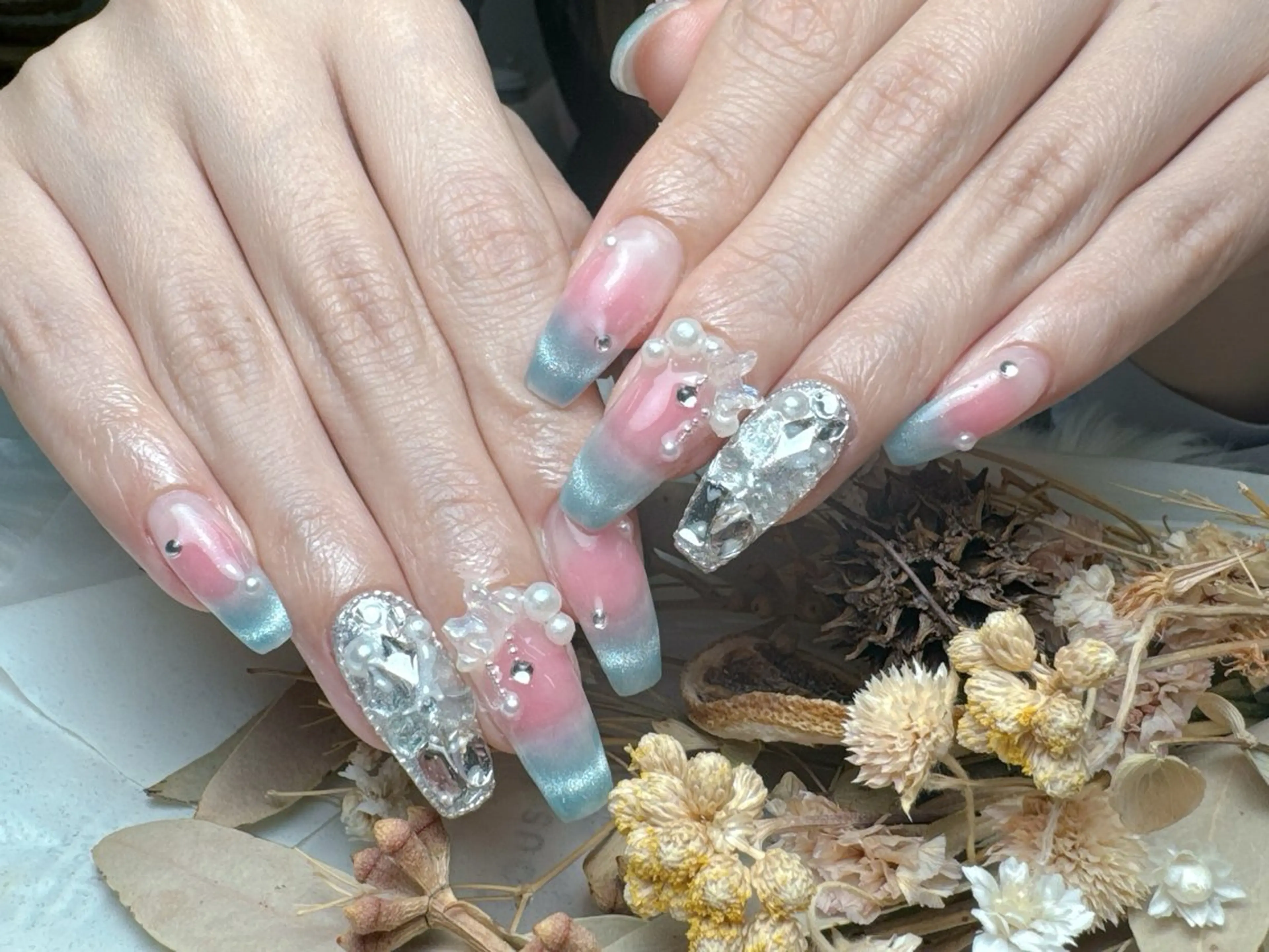 ネイル 長さ出し フレンチネイル ジェルネイル ガラスフレンチ 韓国ネイル ハンドネイル ハンドケア For U nail スカルプ専門店のネイルデザイン