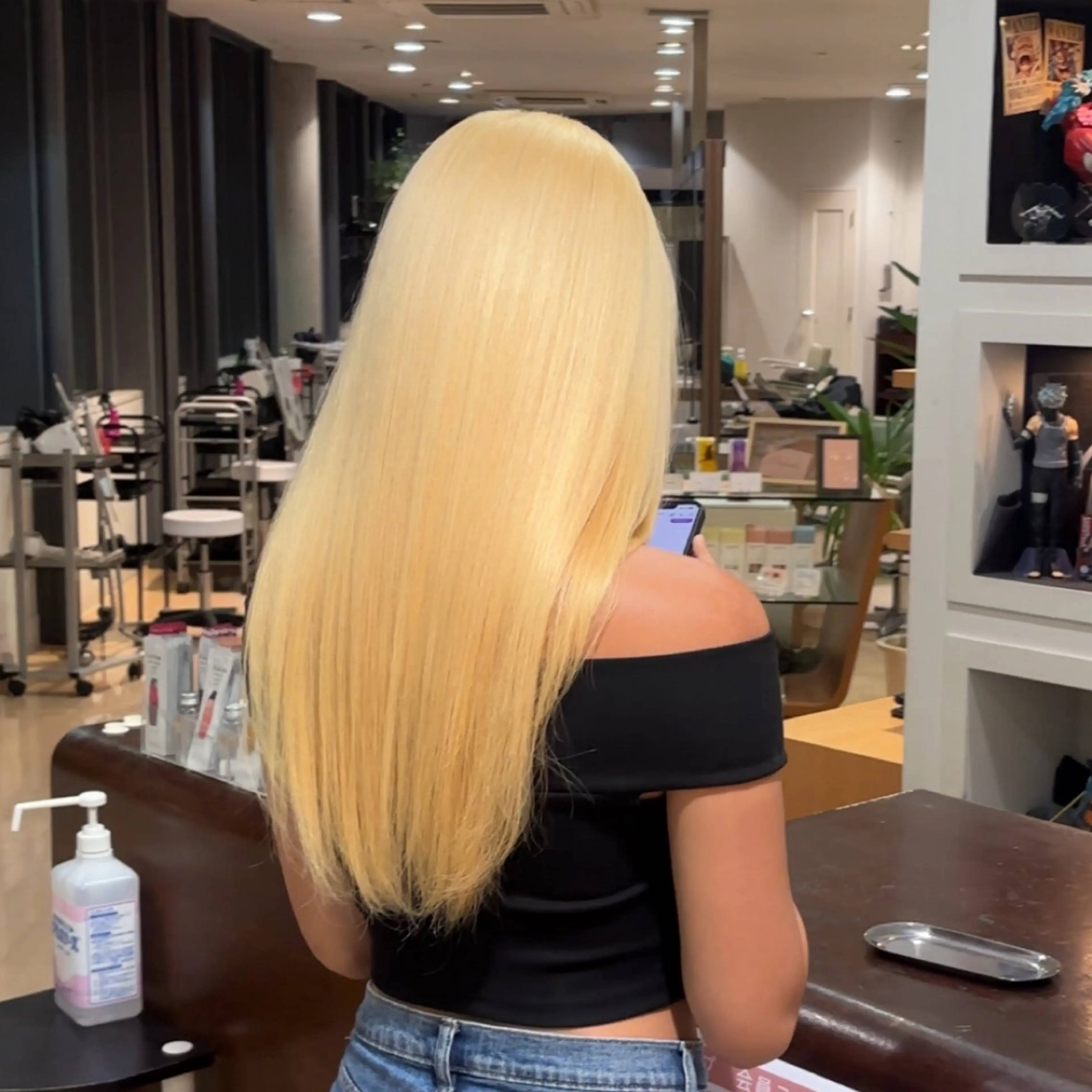 ロング カラー カット ヘアカラー トリートメント ✨ケアブリーチカラー ✨️透明感カラーのヘアスタイル