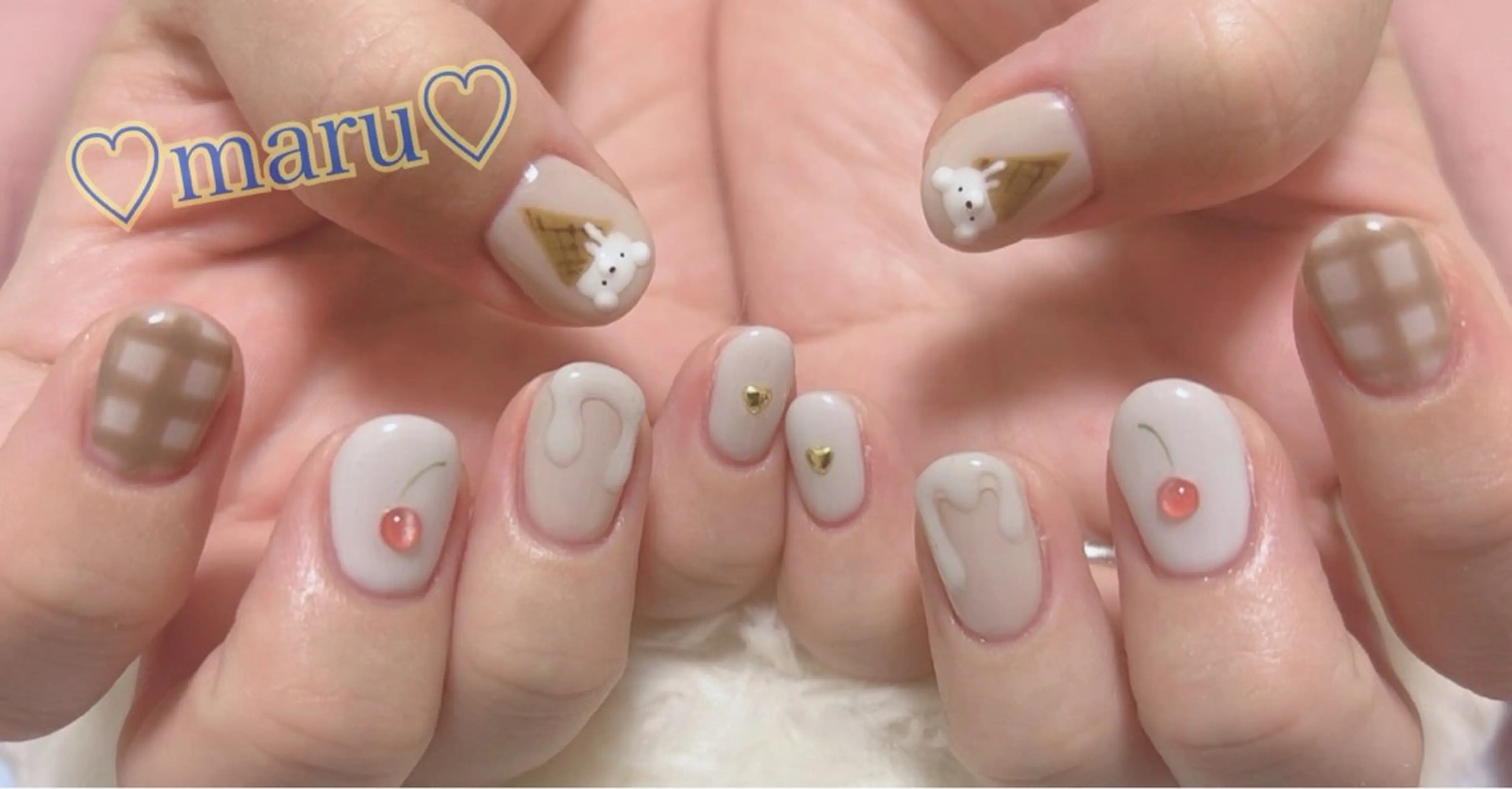 ネイル ハンドネイル フットネイル まるみ♡8/25- 31お休み🙇‍♀️のネイルデザイン