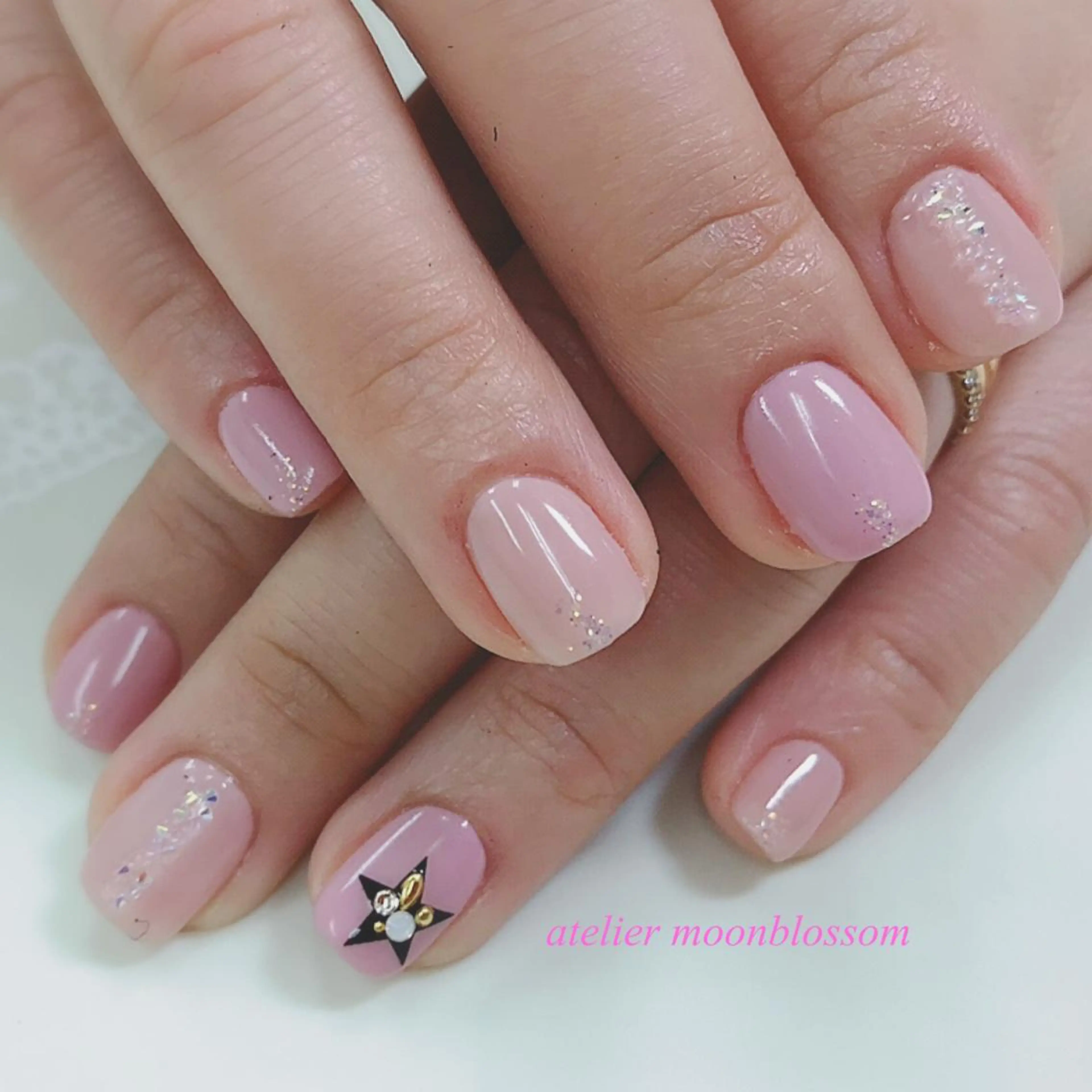 ネイル アトリエ ムーンブロッサムのネイルデザイン
