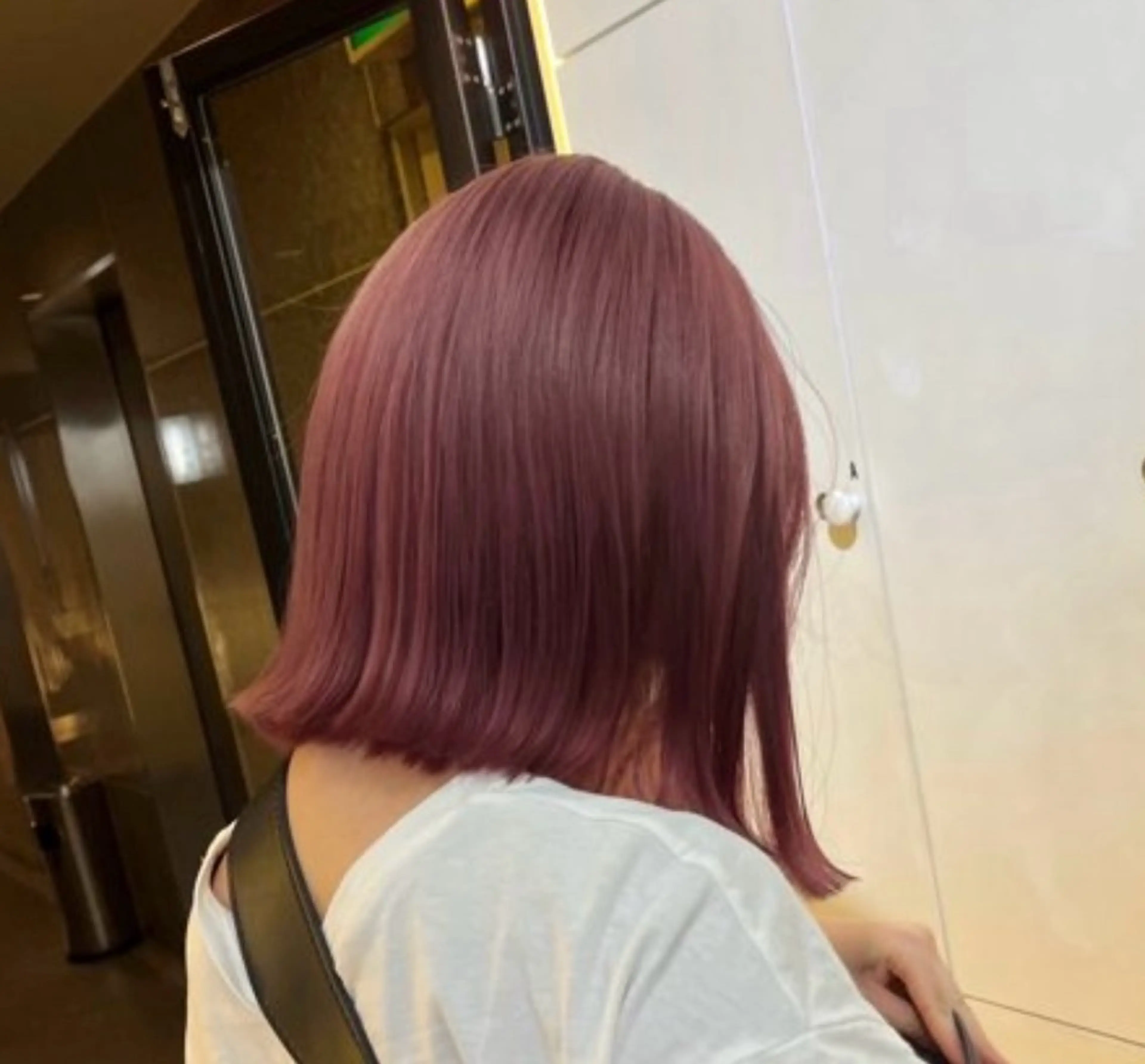 ショート カラー ベージュカラー ブリーチ ラベンダーカラー ピンクカラー ピンクベージュ ヘアカラー トリートメント 暖色/まろベージュ/ シカタユウカのヘアスタイル