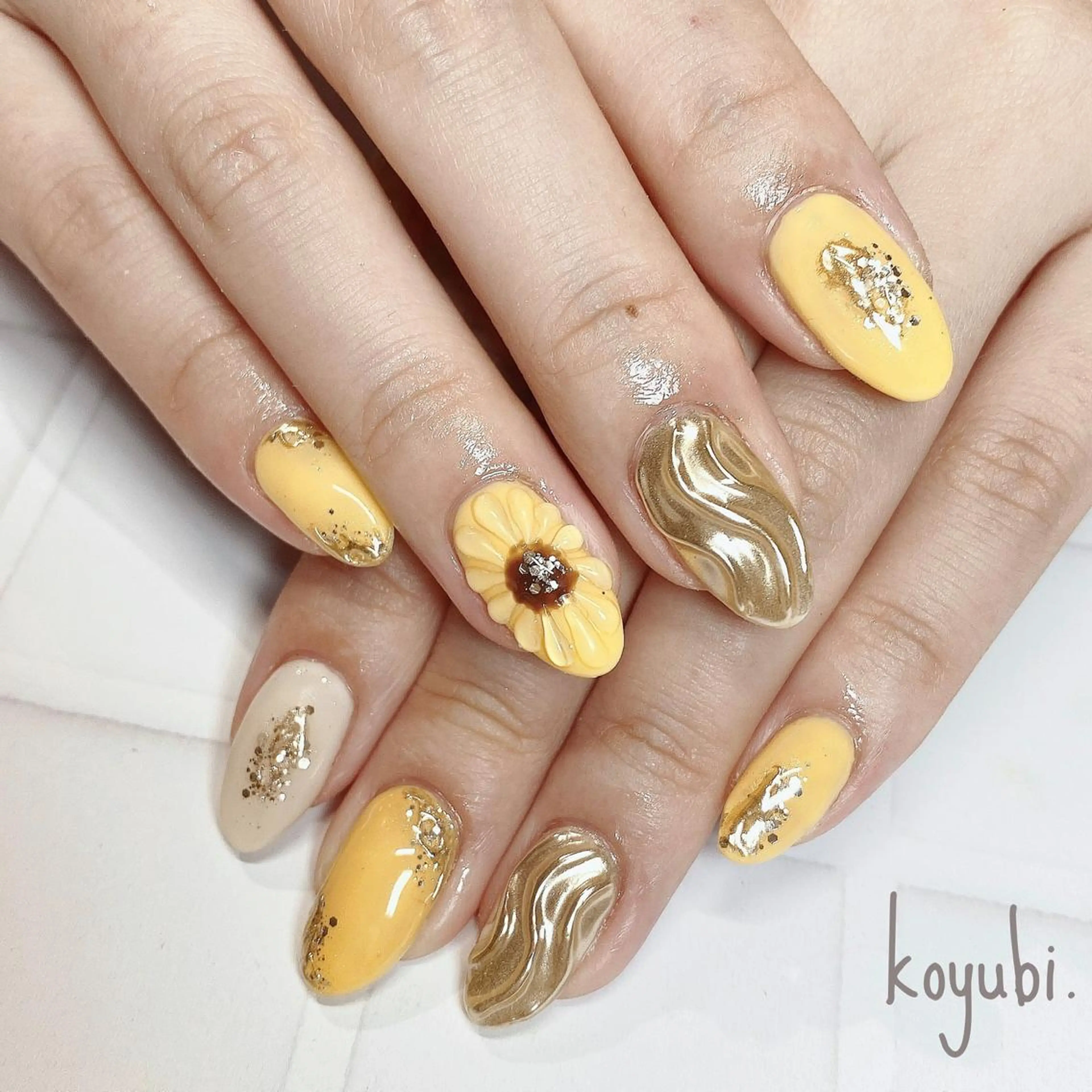 ネイル ハンドネイル プライベートネイルサロンkoyubi.所属・新宿南口 Mayaのネイルデザイン
