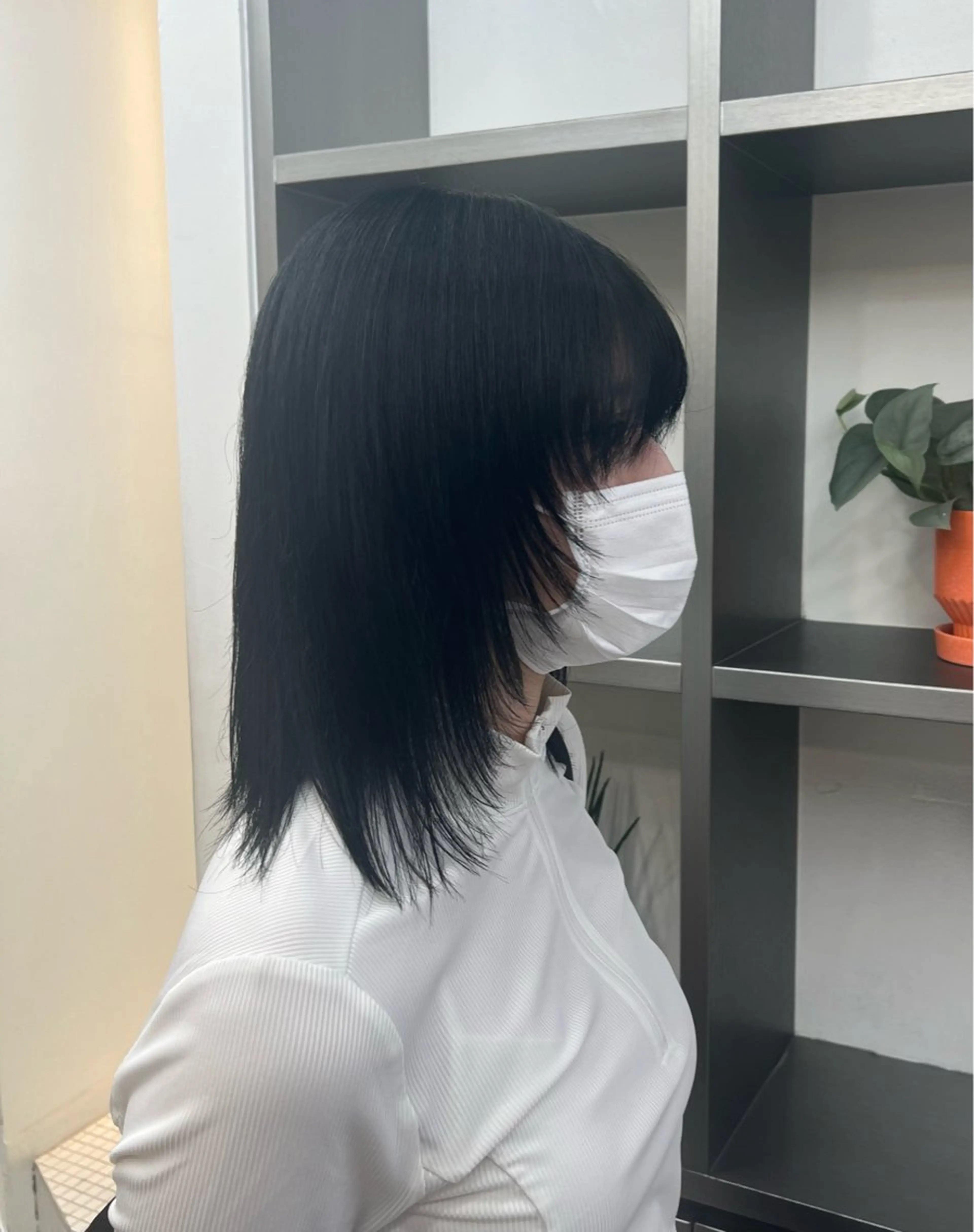 ミディアム 縮毛矯正 トリートメント 🩵艶ハイトーン ブリーチ🩵ユウゴのヘアスタイル