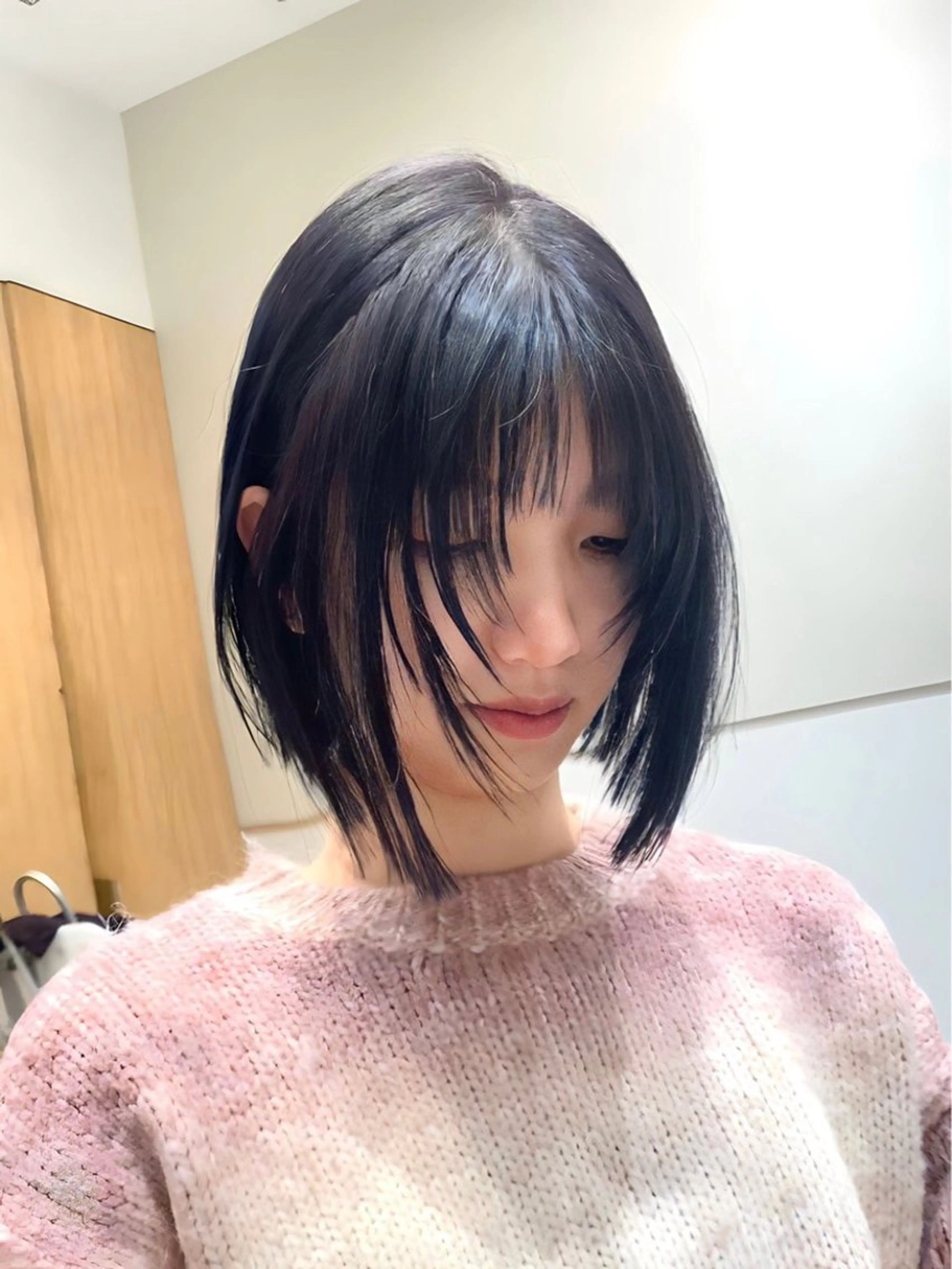 ショート カラー パーマ ヘアアレンジ 切りっぱなしボブ アッシュ アッシュグレー ブリーチ グレージュ カット 小野寺瑞希 /最小顔カットのヘアスタイル