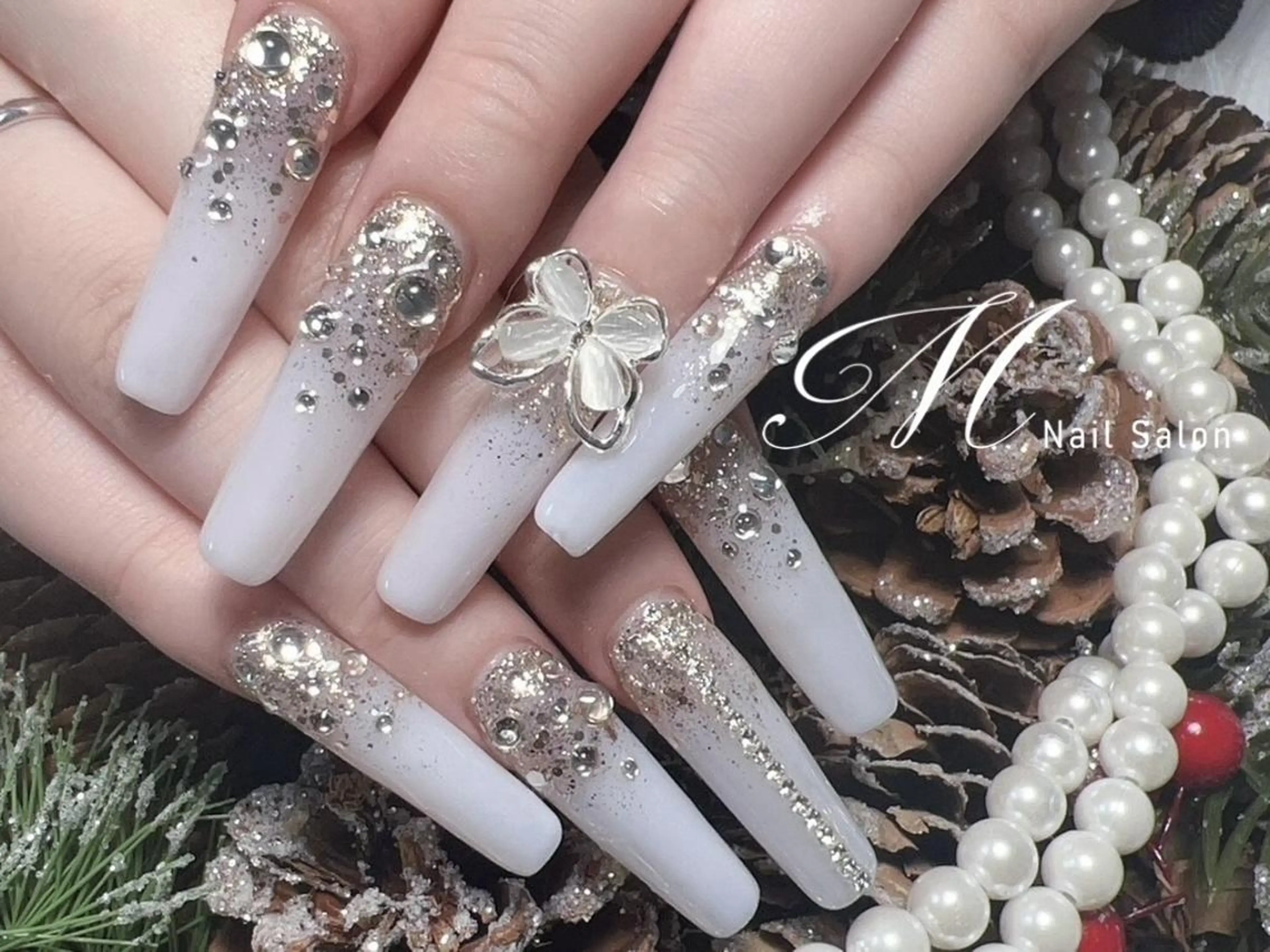 ネイル MNailパラ取扱店 🦋キャンペーン中✨のネイルデザイン