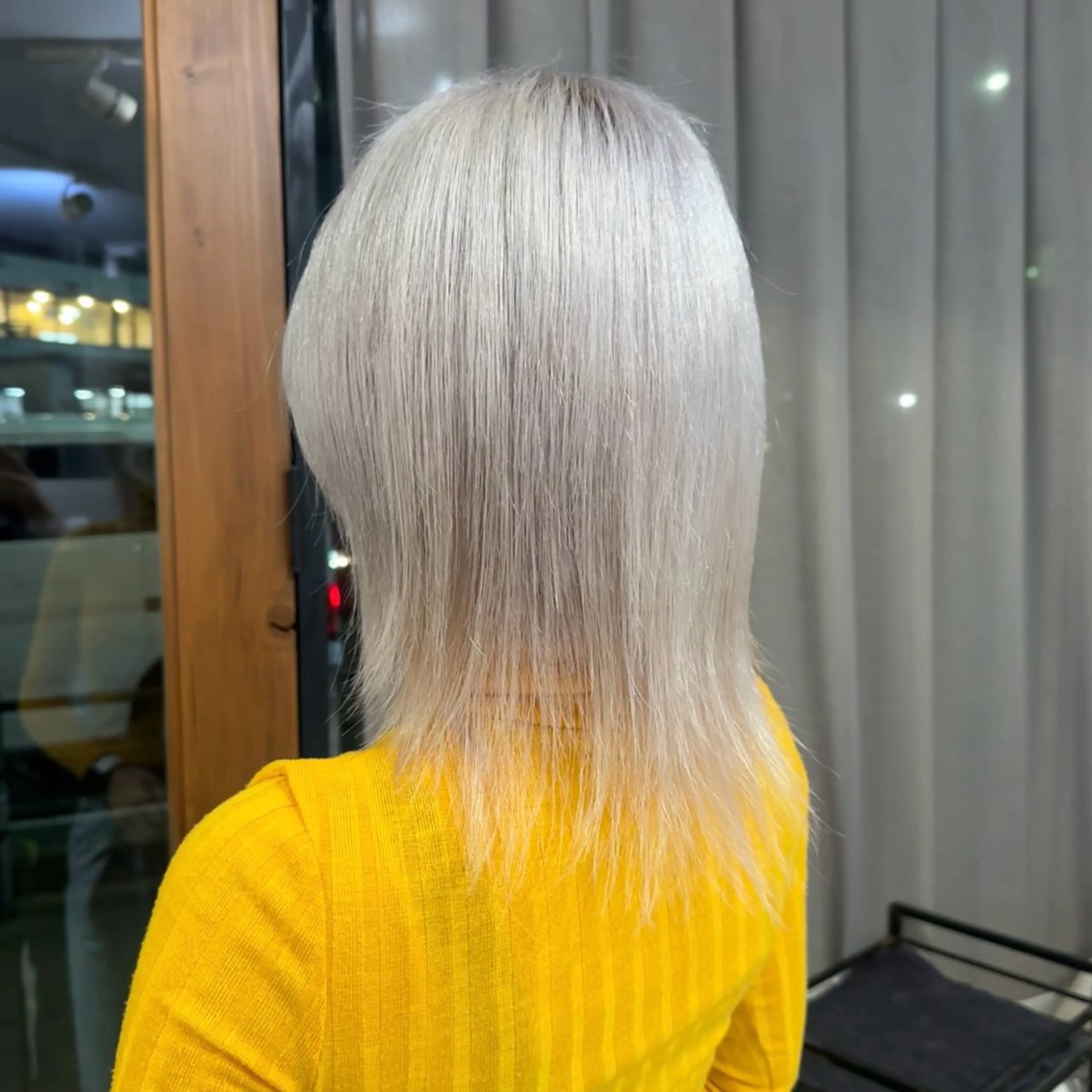 ミディアム ヘアカラー 吉田 葉音のヘアスタイル