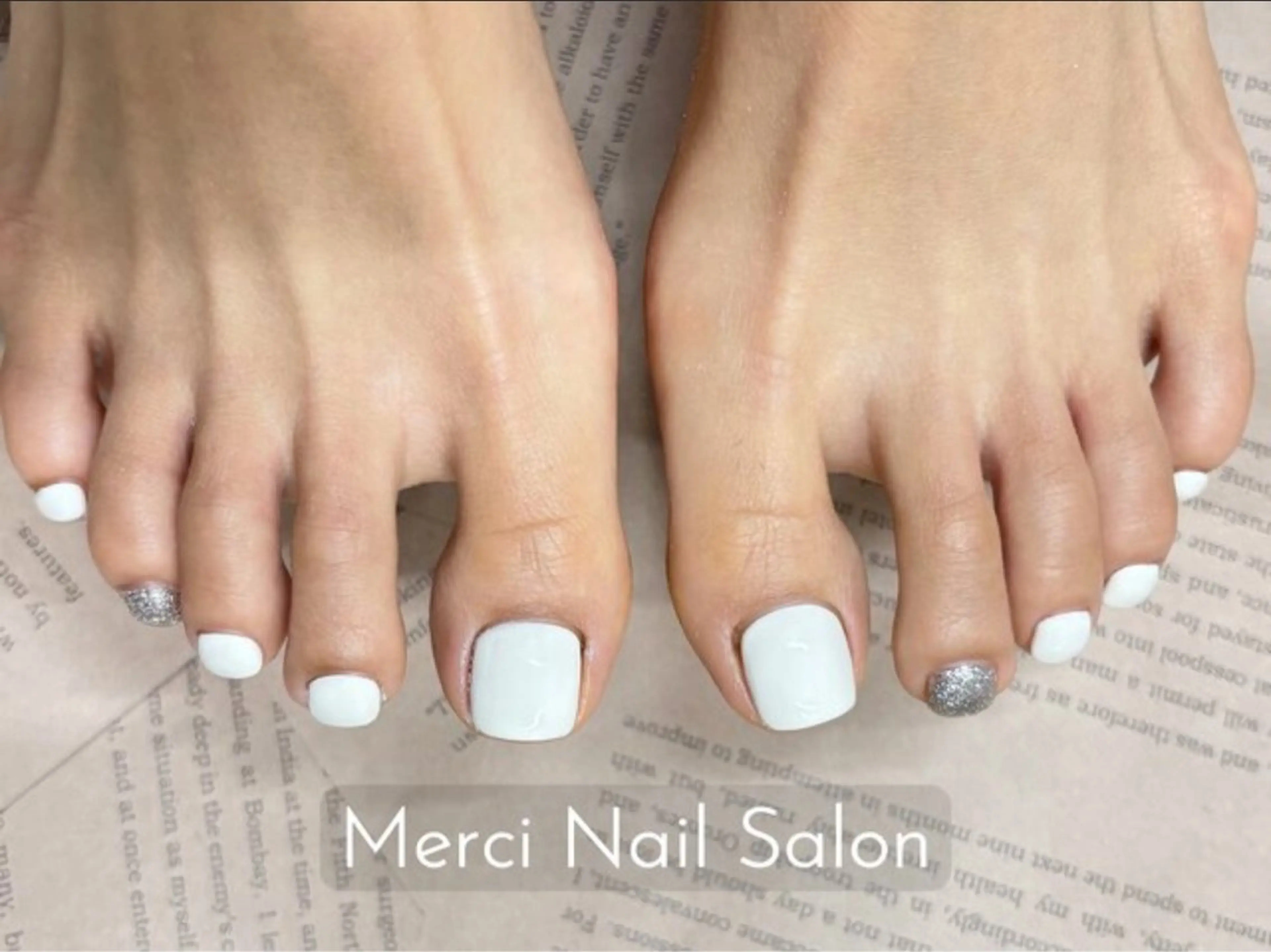 ネイル フラッシュネイル フットネイル ラメ(グリッター) ワンカラーネイル Merci Nail Salon所属・あ やのネイルデザイン