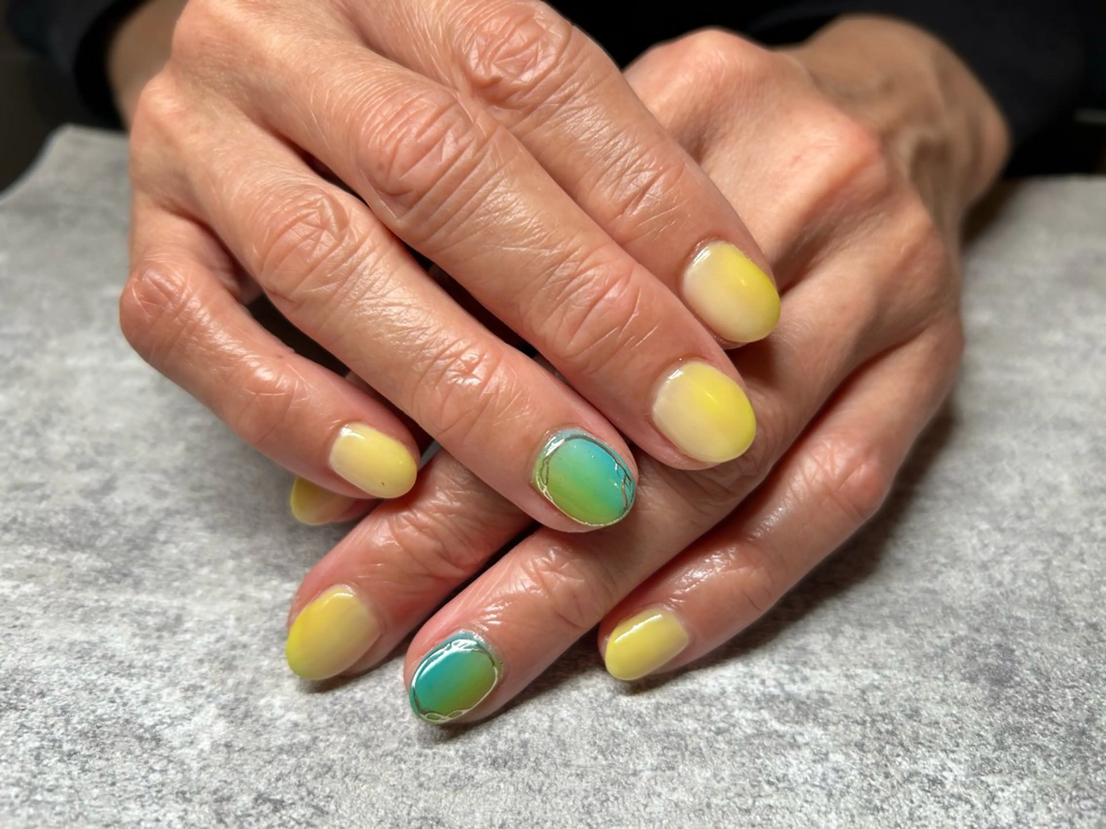 ネイル ミラーネイル Lisa’s Salonのネイルデザイン