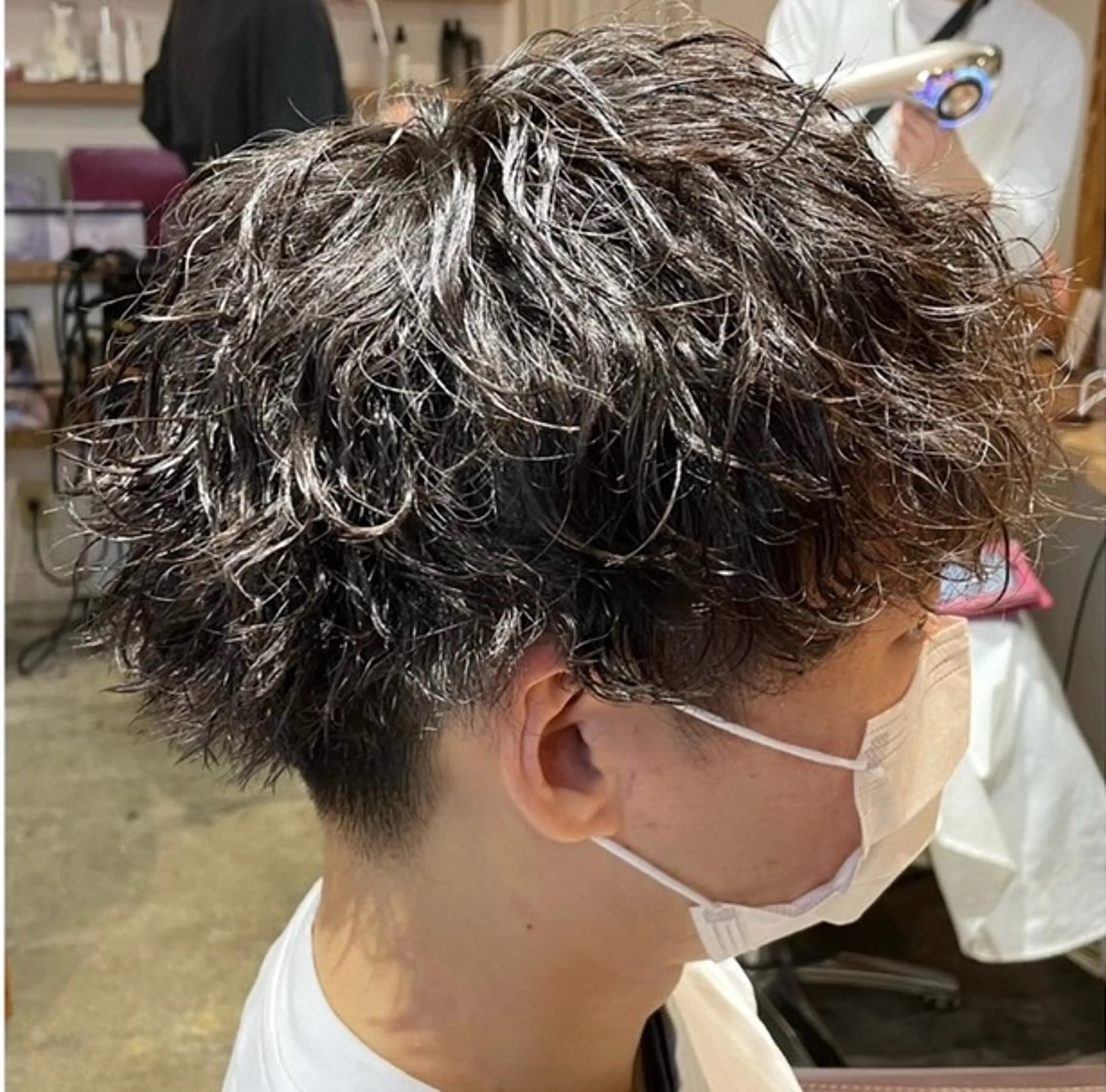 ミディアム パーマ メンズ カット ヘアカラー パーマ トリートメント 🔹メンズパーマ× ブリーチ/NORIのヘアスタイル