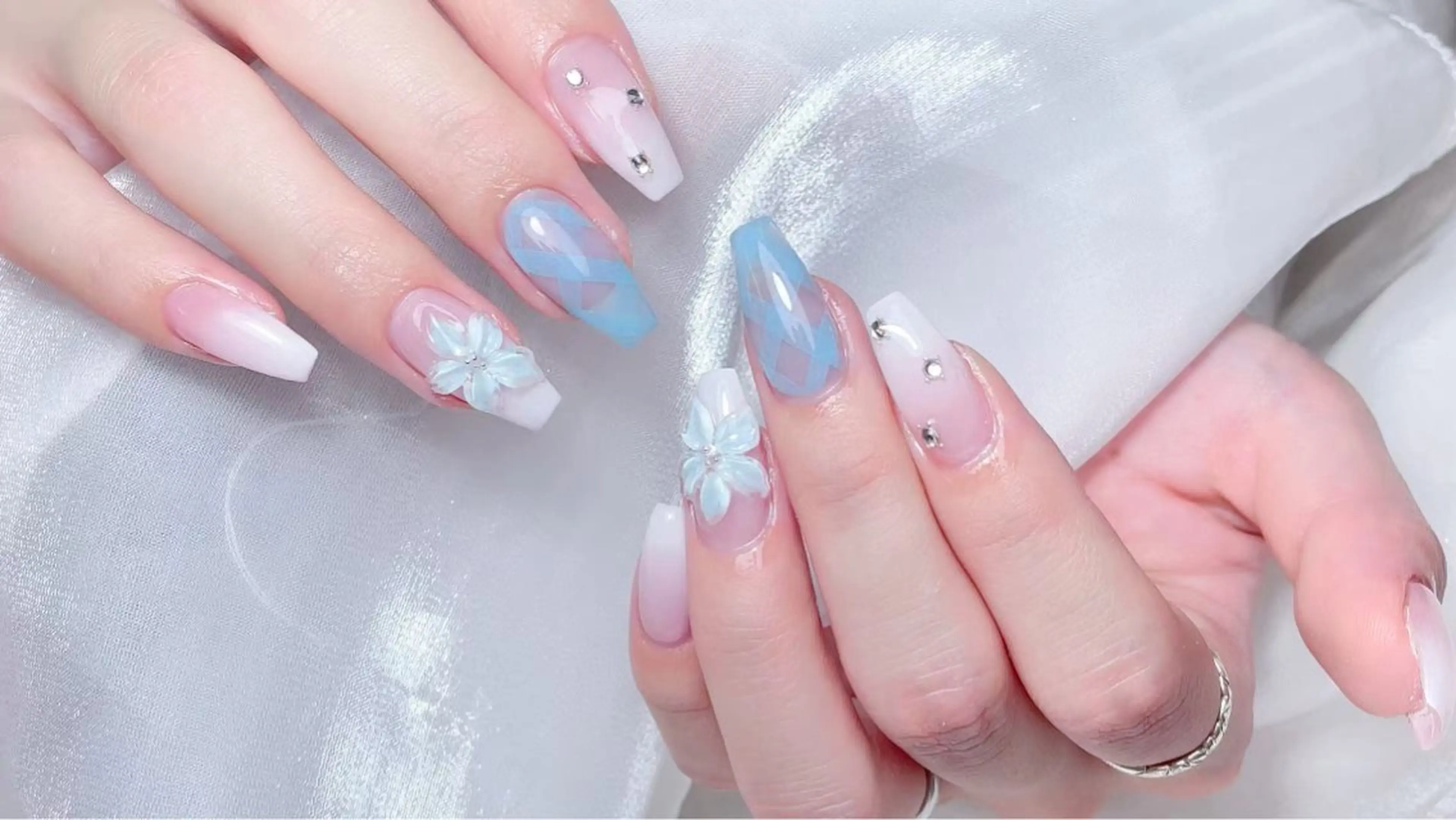 ネイル ハンドネイル 🎀Ｍ nails✨ ビューティーのネイルデザイン