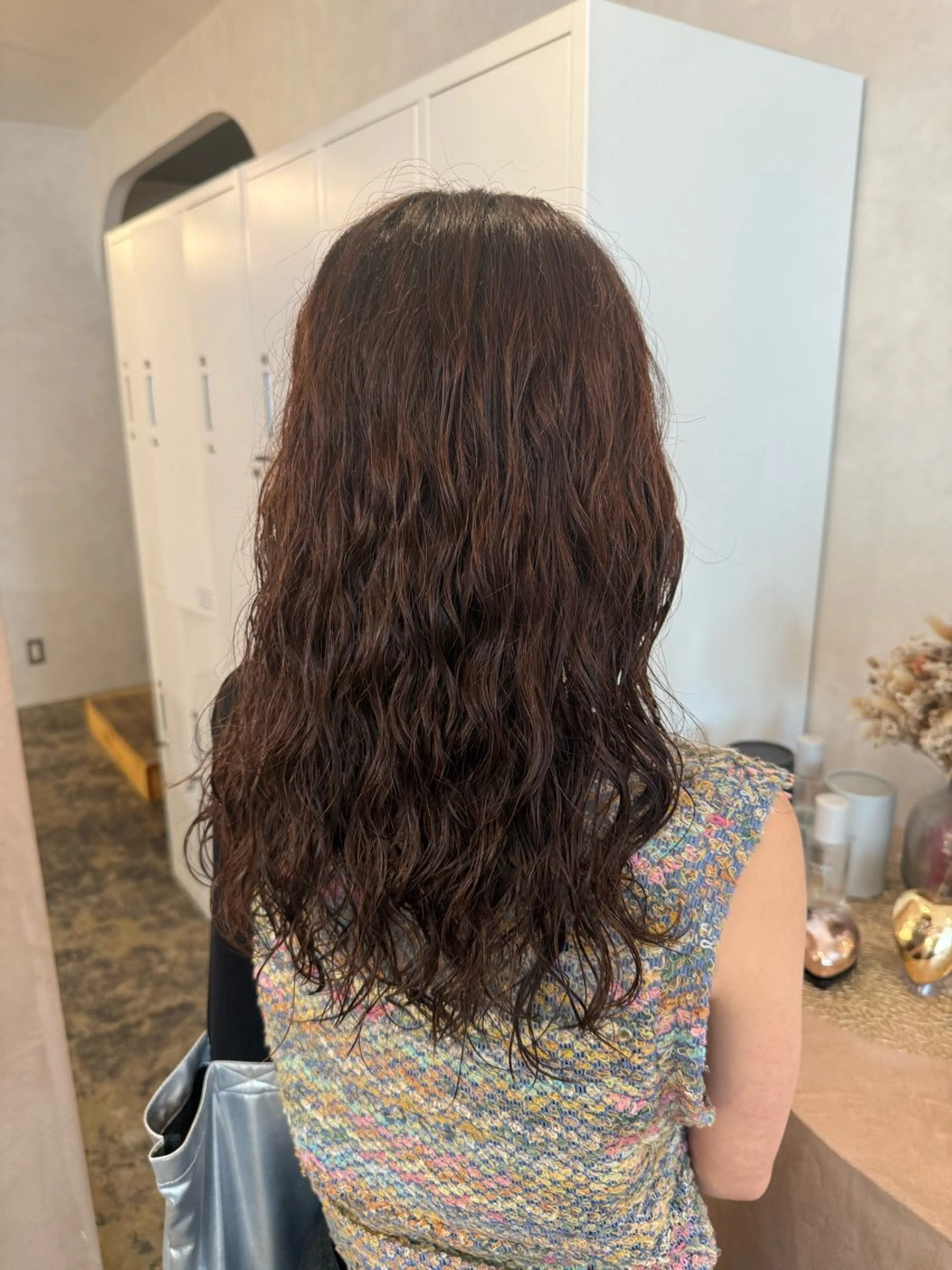 セミロング カット パーマ 水田 帆波のヘアスタイル