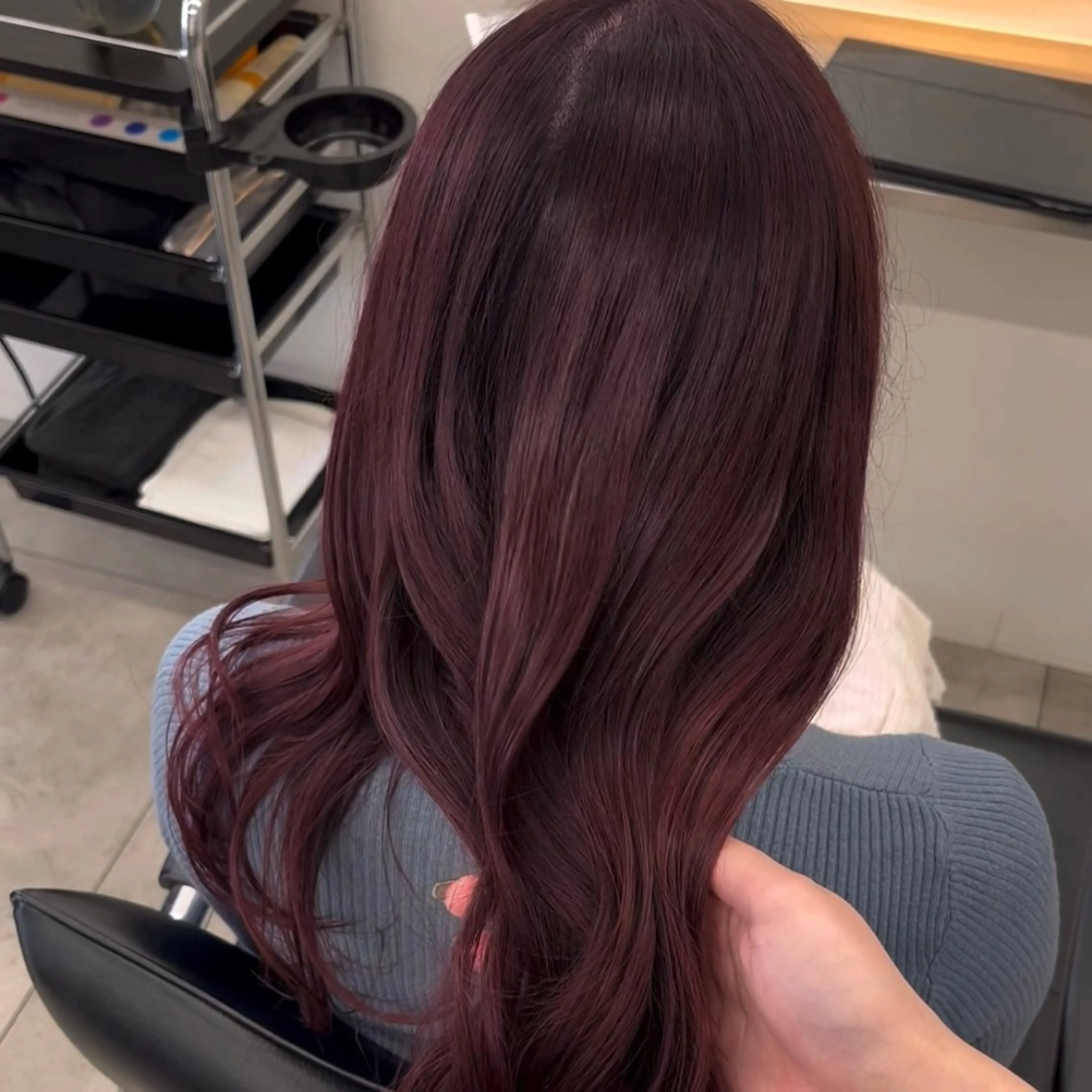 セミロング パープルカラー 学生 カット ヘアカラー トリートメント ☘️艶カラー➕ レイヤー maya☘のヘアスタイル