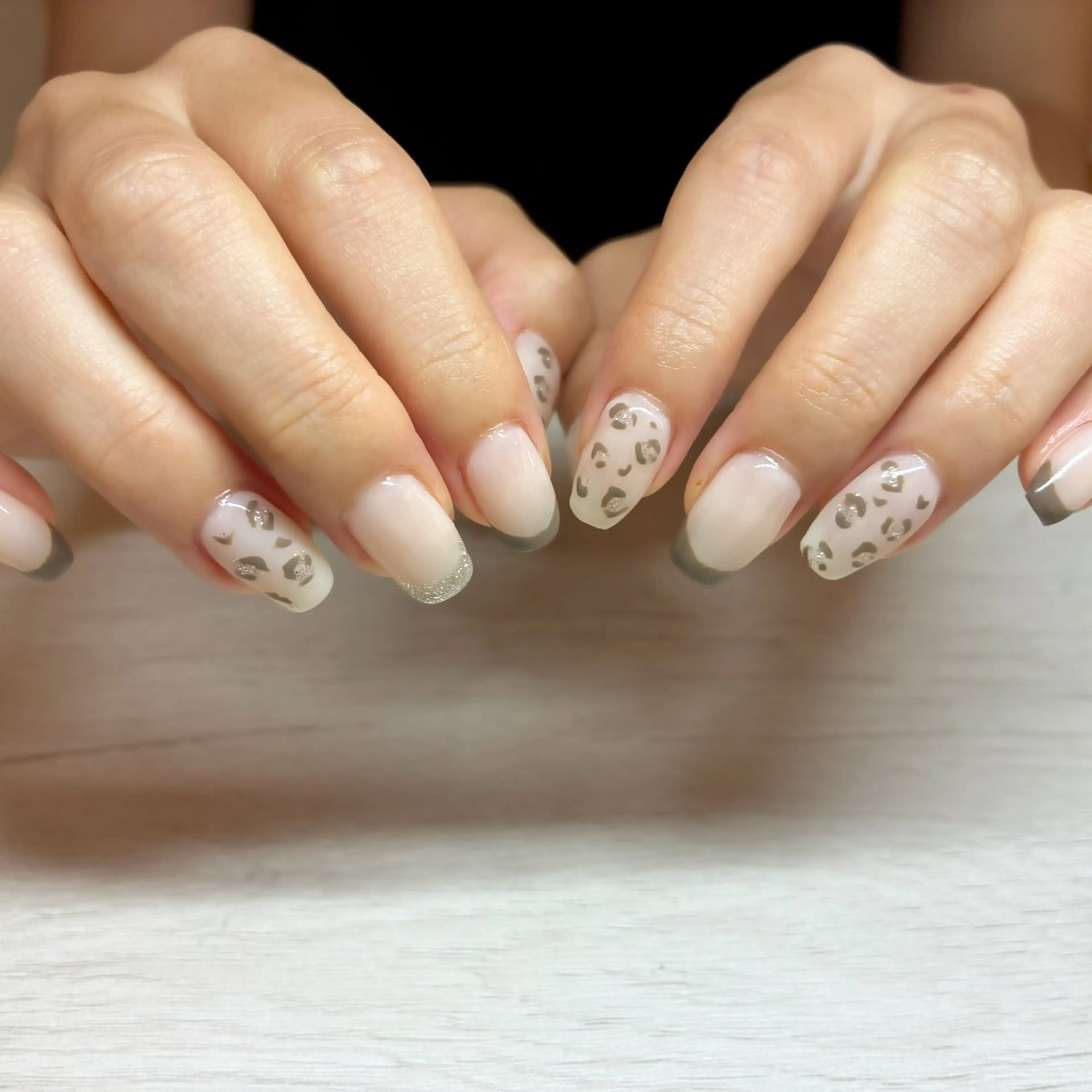 ネイル アニマル柄 フレンチネイル 持ち込み nail_salon Tulipのネイルデザイン