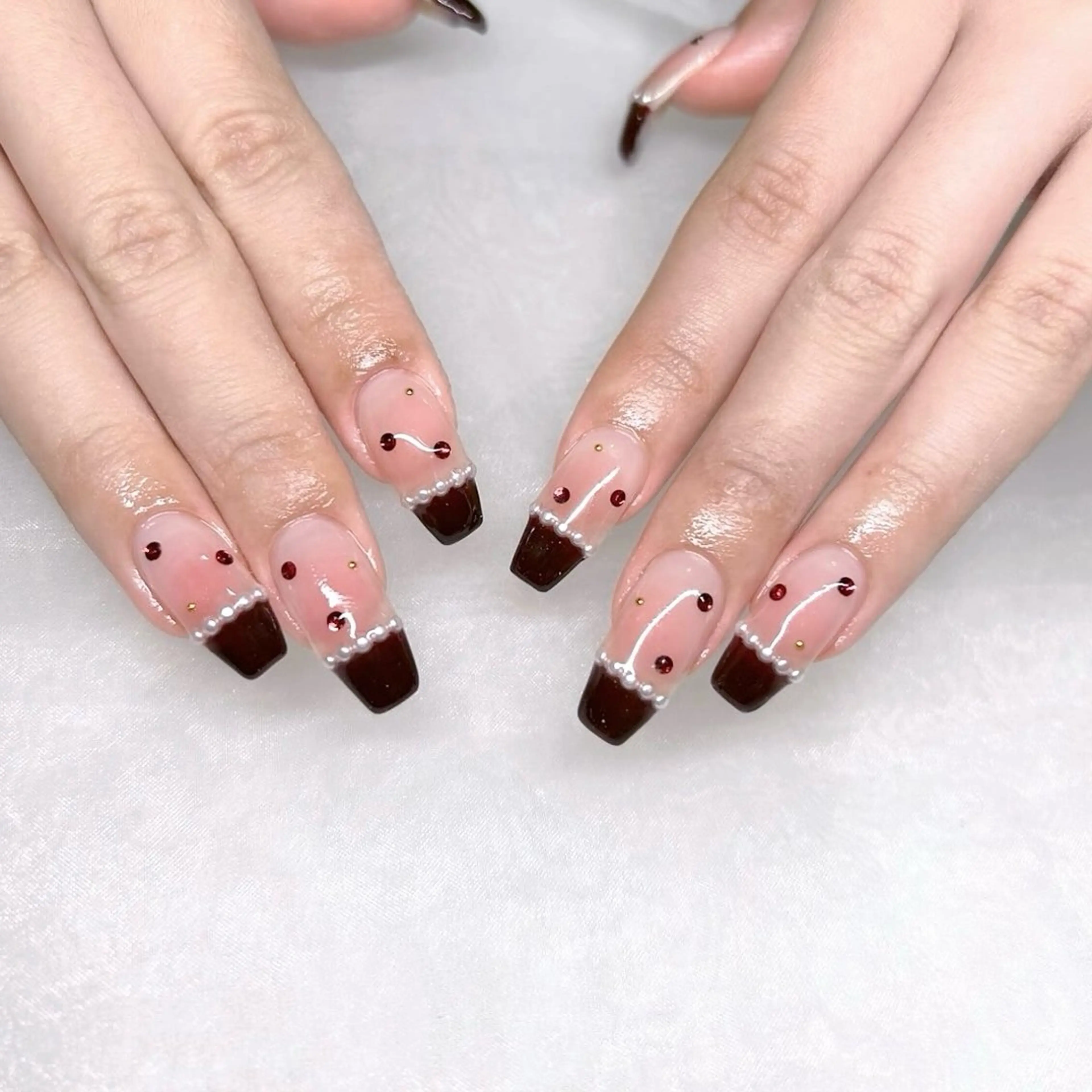 ネイル フレンチネイル 韓国ネイル ワンホンネイル ハンドネイル newi nail 京橋🎀Ranzeのネイルデザイン