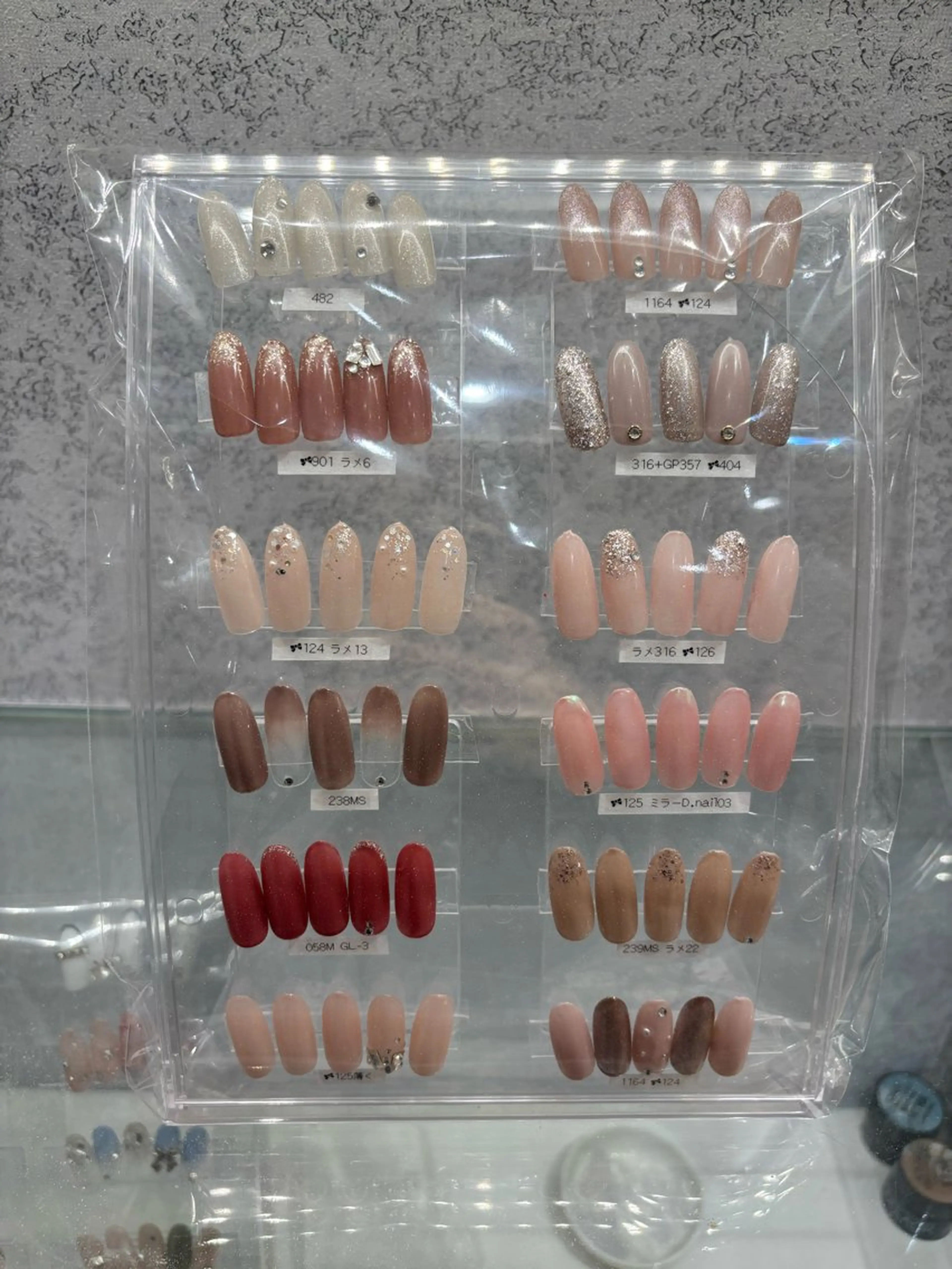 ネイル アートネイル オフィスネイル シンプルネイル Misaki Aries心斎橋店のネイルデザイン