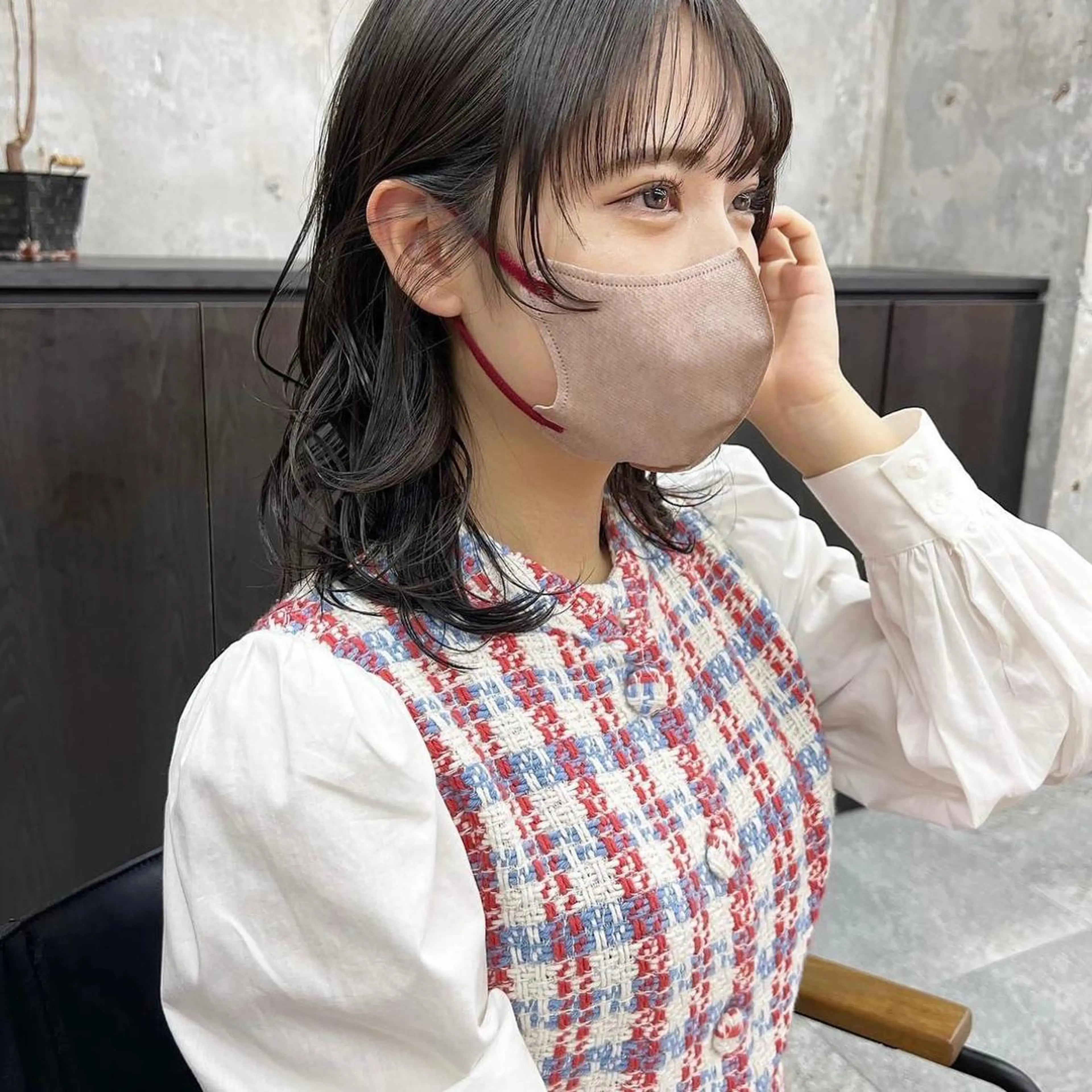 ミディアム カラー 顔まわりレイヤー レイヤーカット ウルフカット カット 韓国 /男女🆗 細江　美紅のヘアスタイル