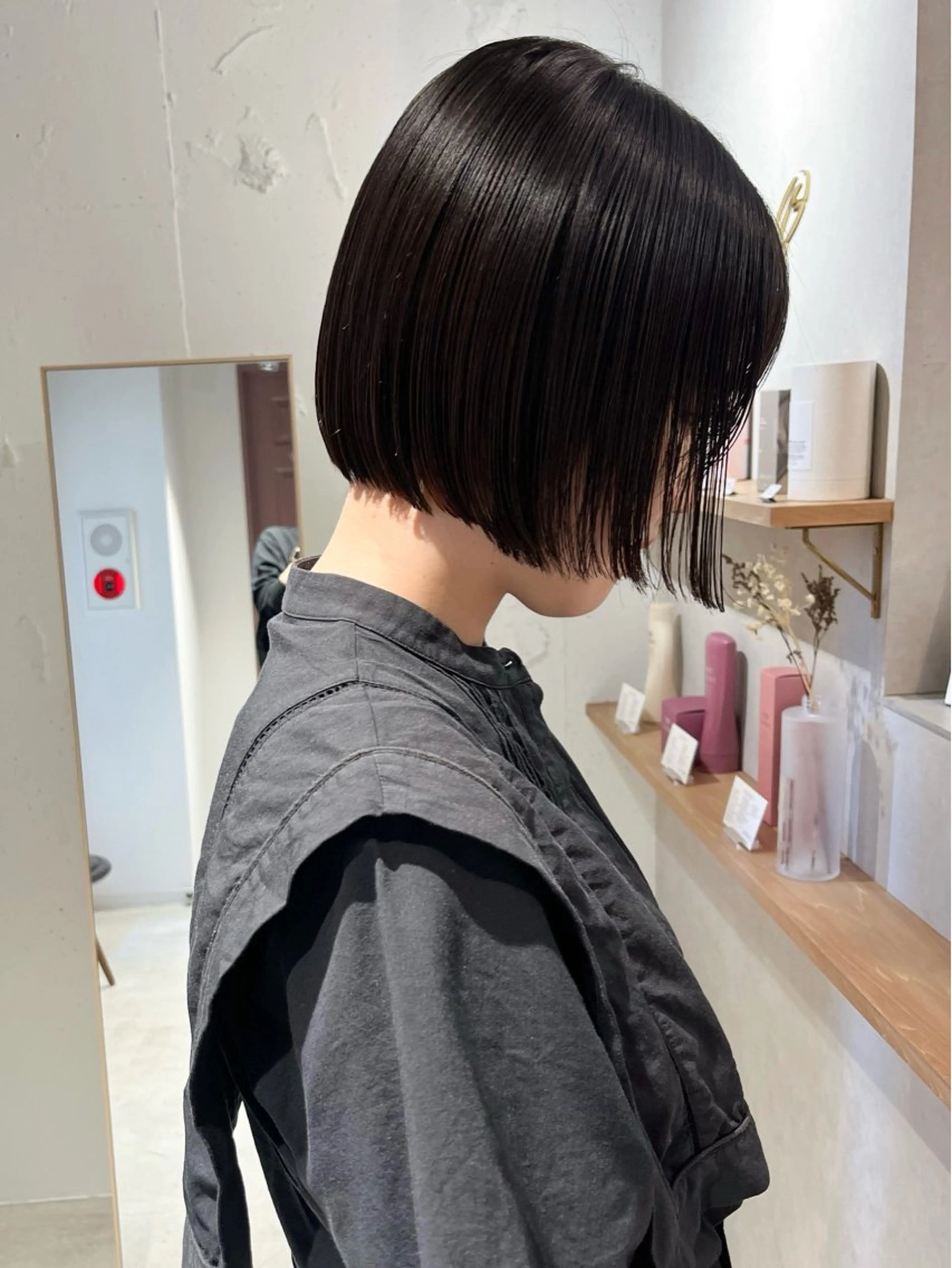ショート カラー カット ヘアカラー トリートメント 似合わせぷつっとボブ 縮毛矯正 久保田彩菜のヘアスタイル
