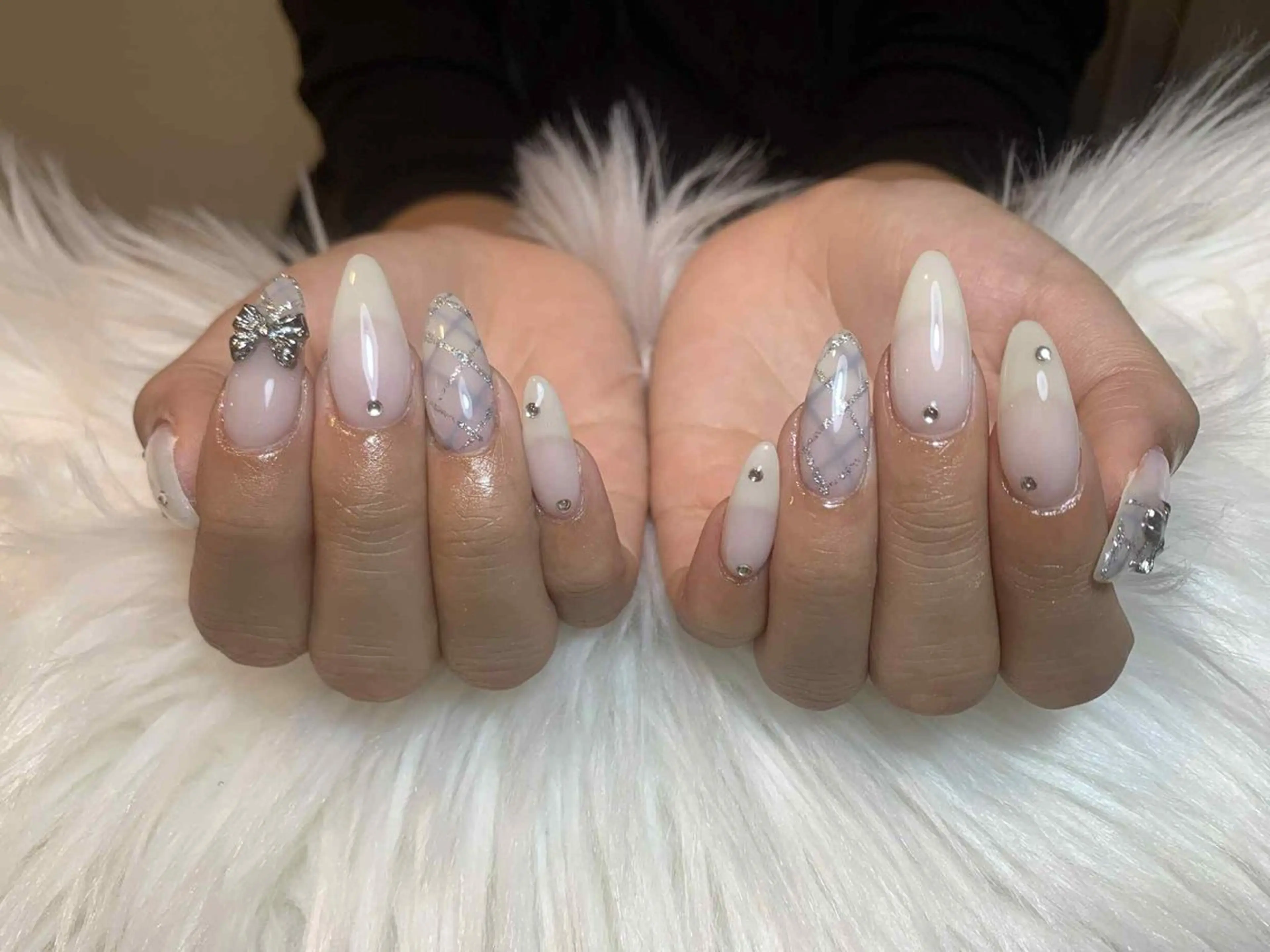 ネイル キラキラネイル マグネットネイル ミラーネイル ピンク ストーンネイル ハンドネイル RAMU Nail 恵比寿店のネイルデザイン