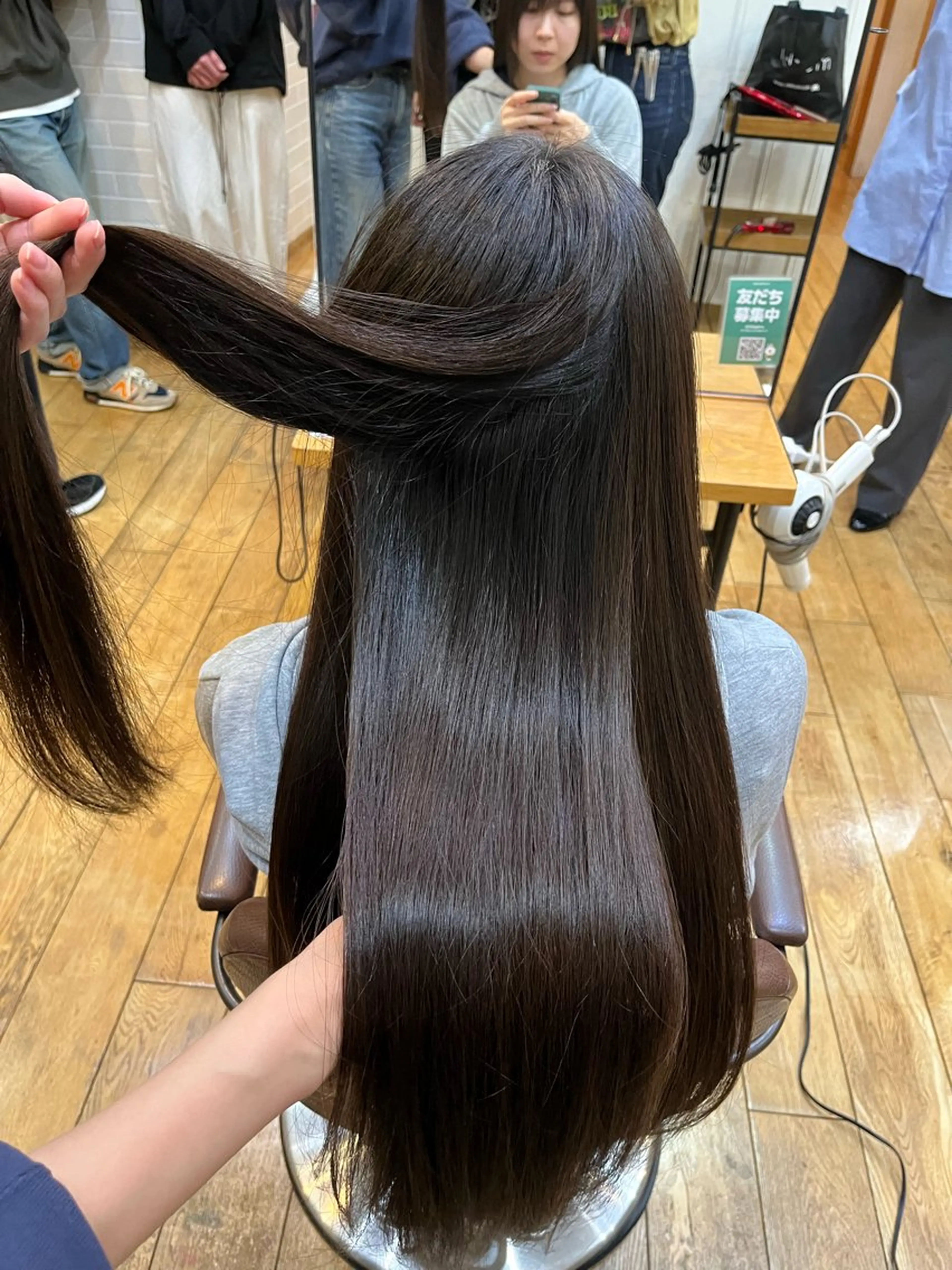 ロング 縮毛矯正 Kiitos by Garland　吉祥寺所属・ショート/ボブ/透明 感カラー/高橋あみのヘアスタイル