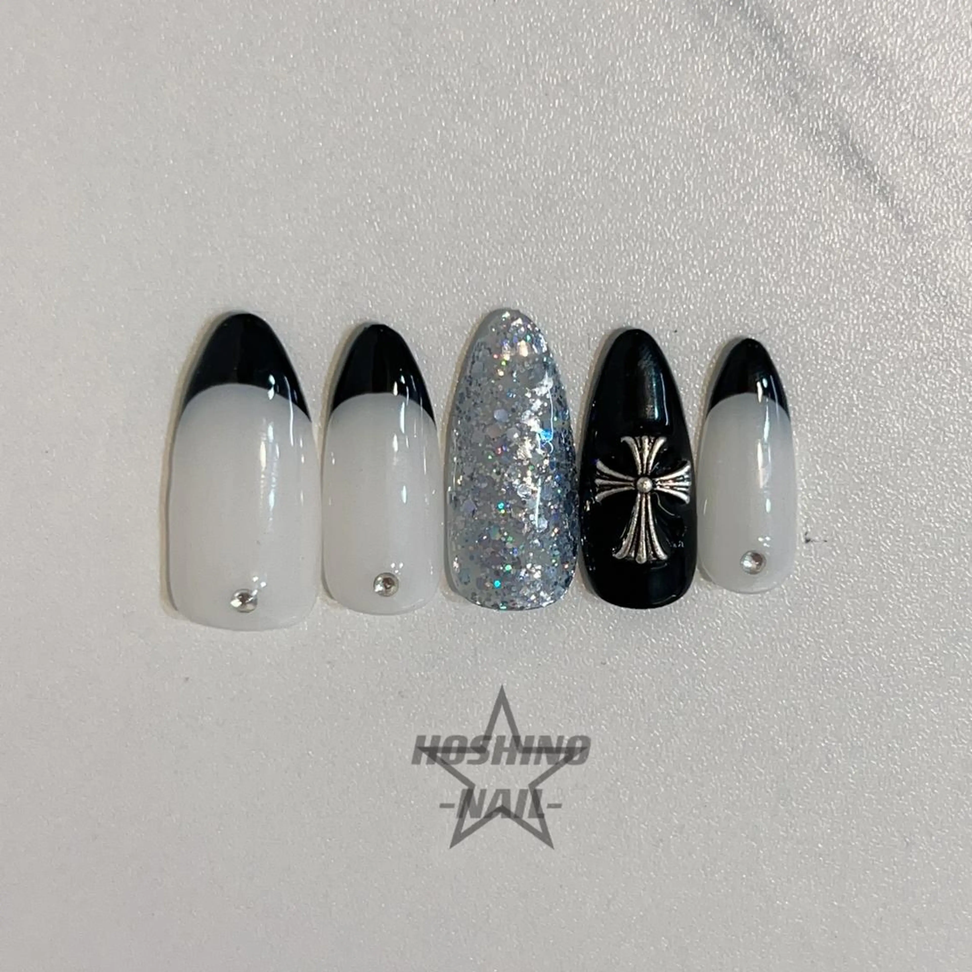 メンズ ネイル シルバー ハンドネイル ★HOSHINO NAIL★新宿店のネイルデザイン