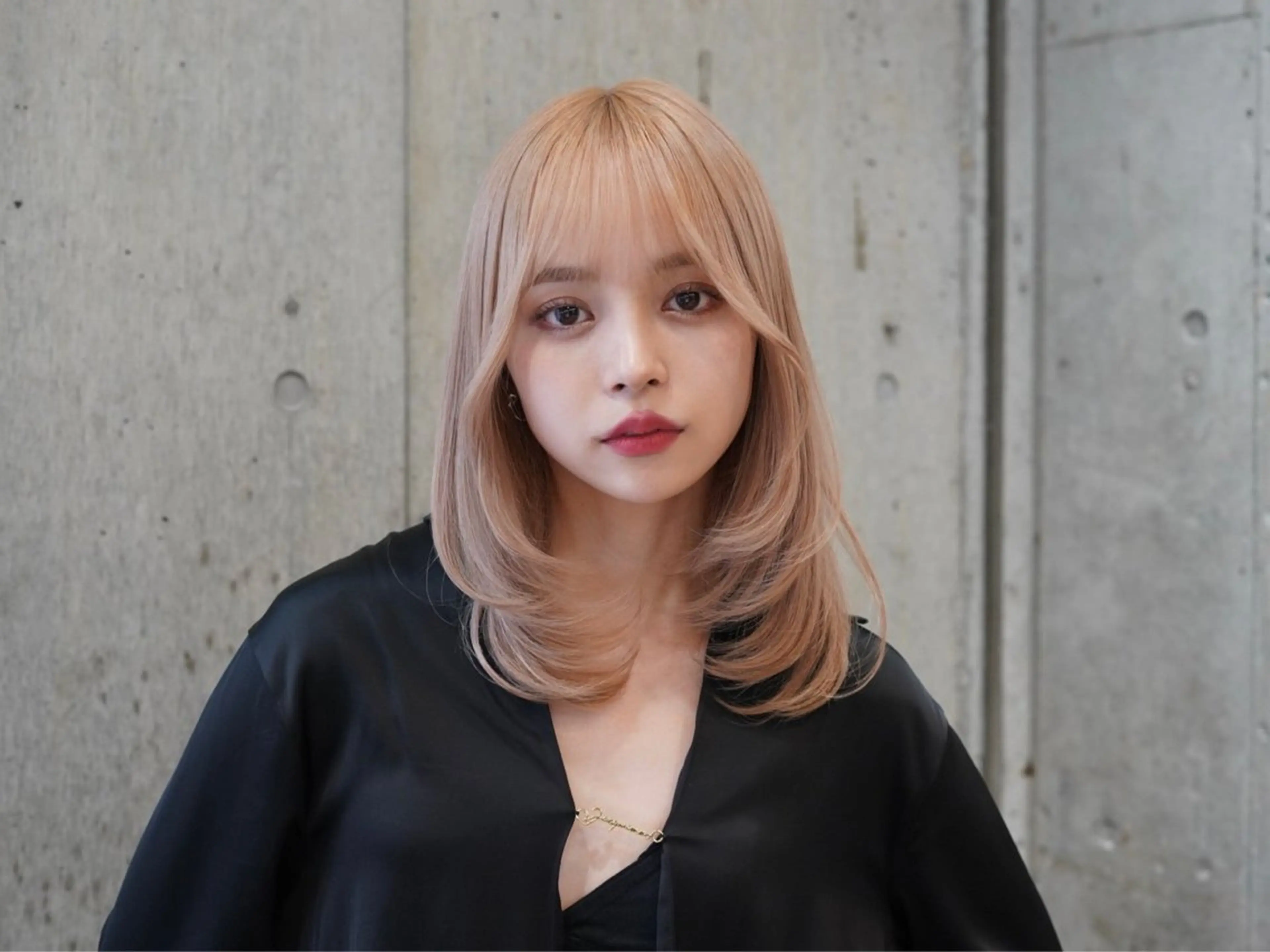 ミディアム ミディアムレイヤー レイヤーカット ハイライト🌟/ ボブ/豊田のヘアスタイル