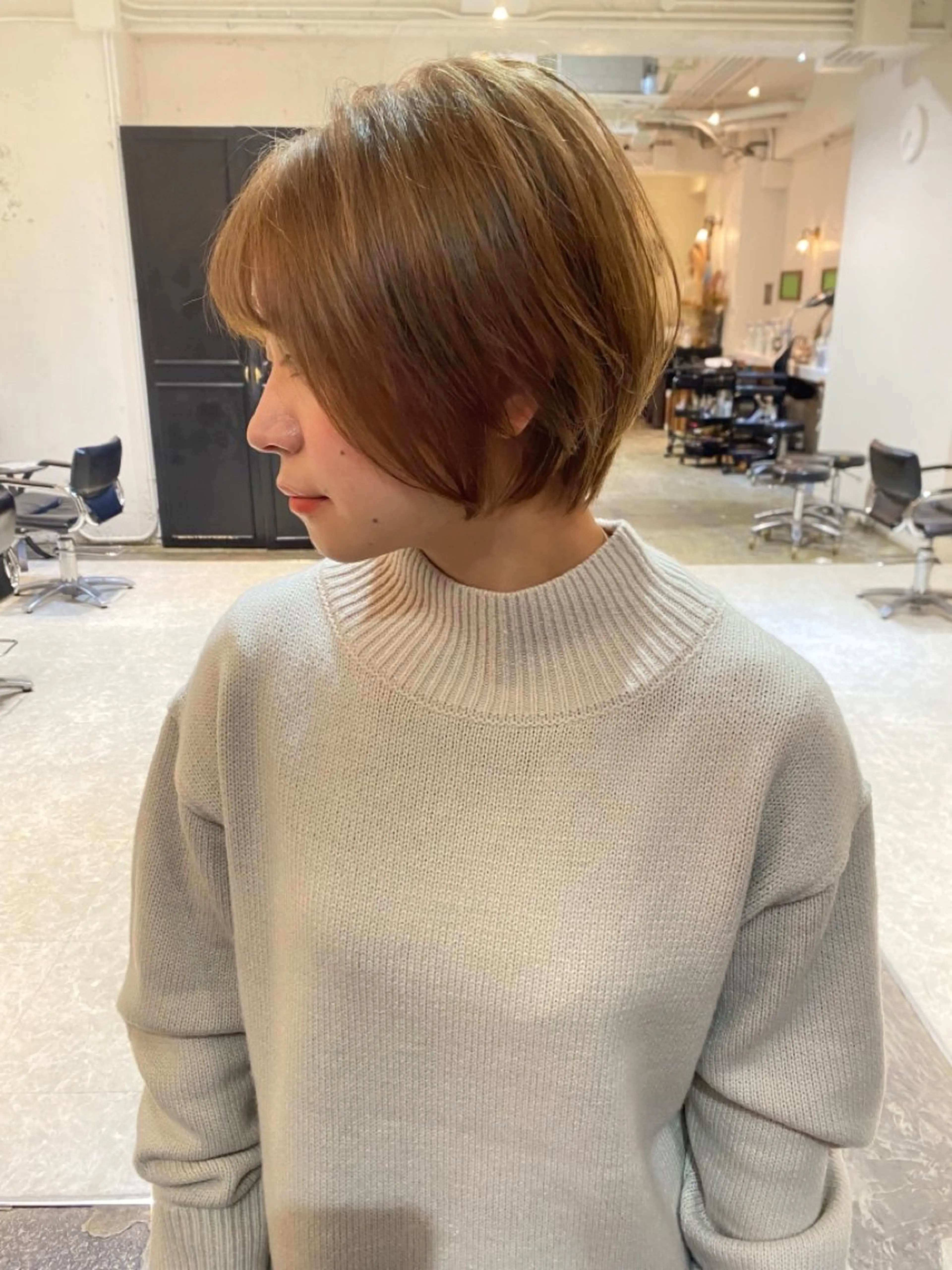 ショート カラー パーマ ヘアアレンジ レイヤー/ 透明感カラー/マドカのヘアスタイル