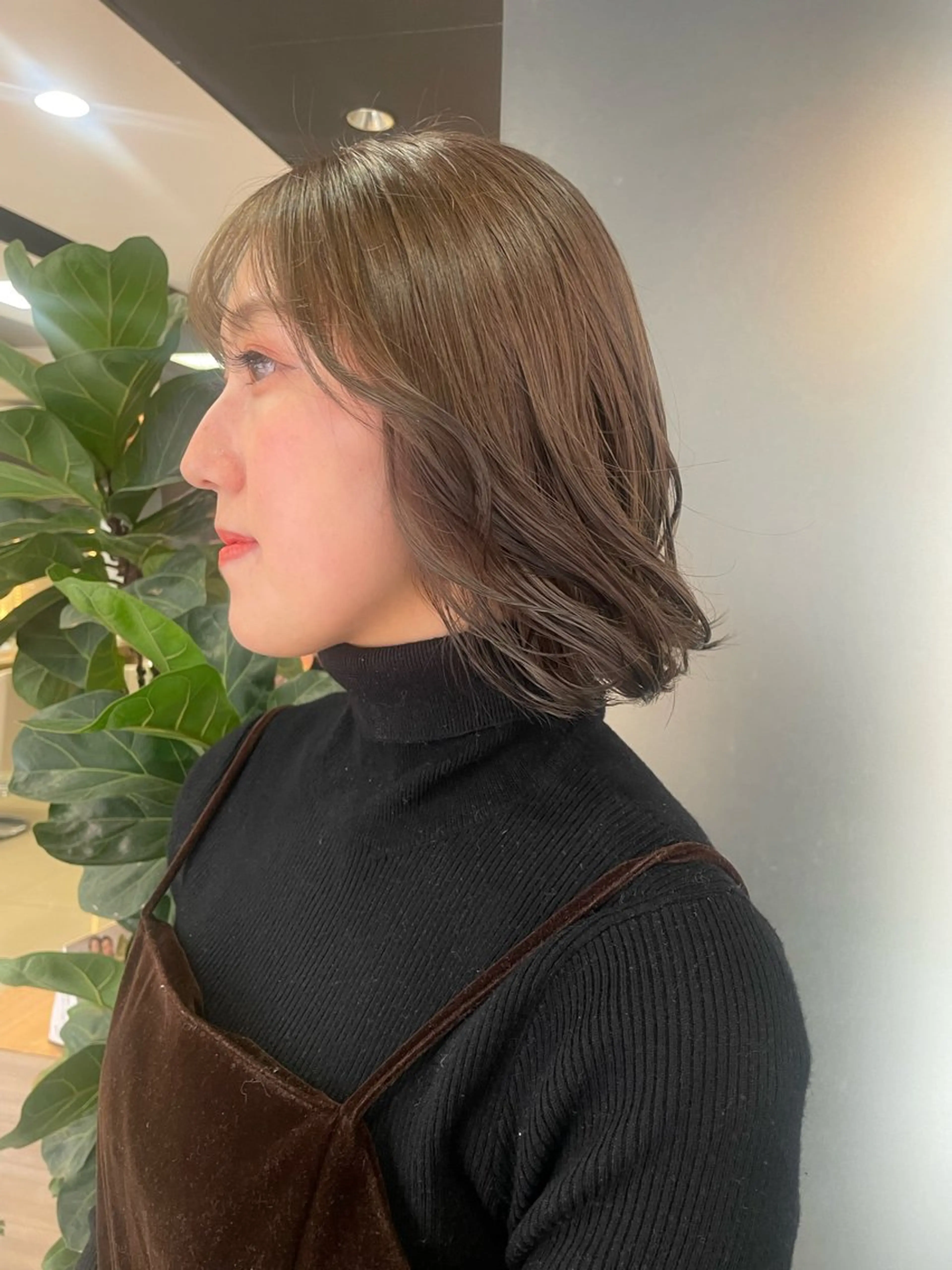 ミディアム カラー カット ヘアカラー トリートメント ハイトーン/パーソナ ルカラー診断ユキノのヘアスタイル