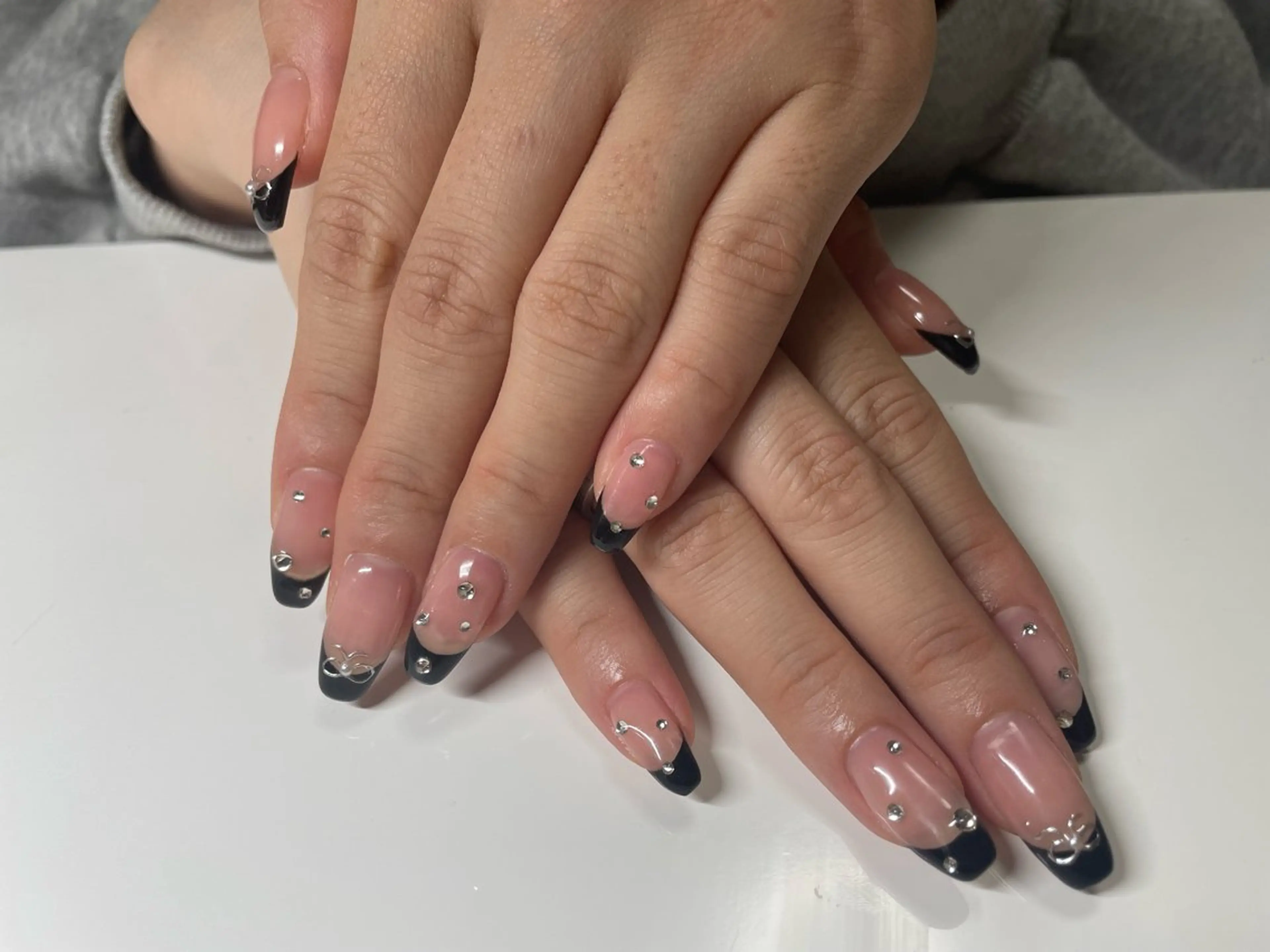 ネイル アートネイル ストーンネイル ハンドネイル ネイルサロン Purimaのネイルデザイン