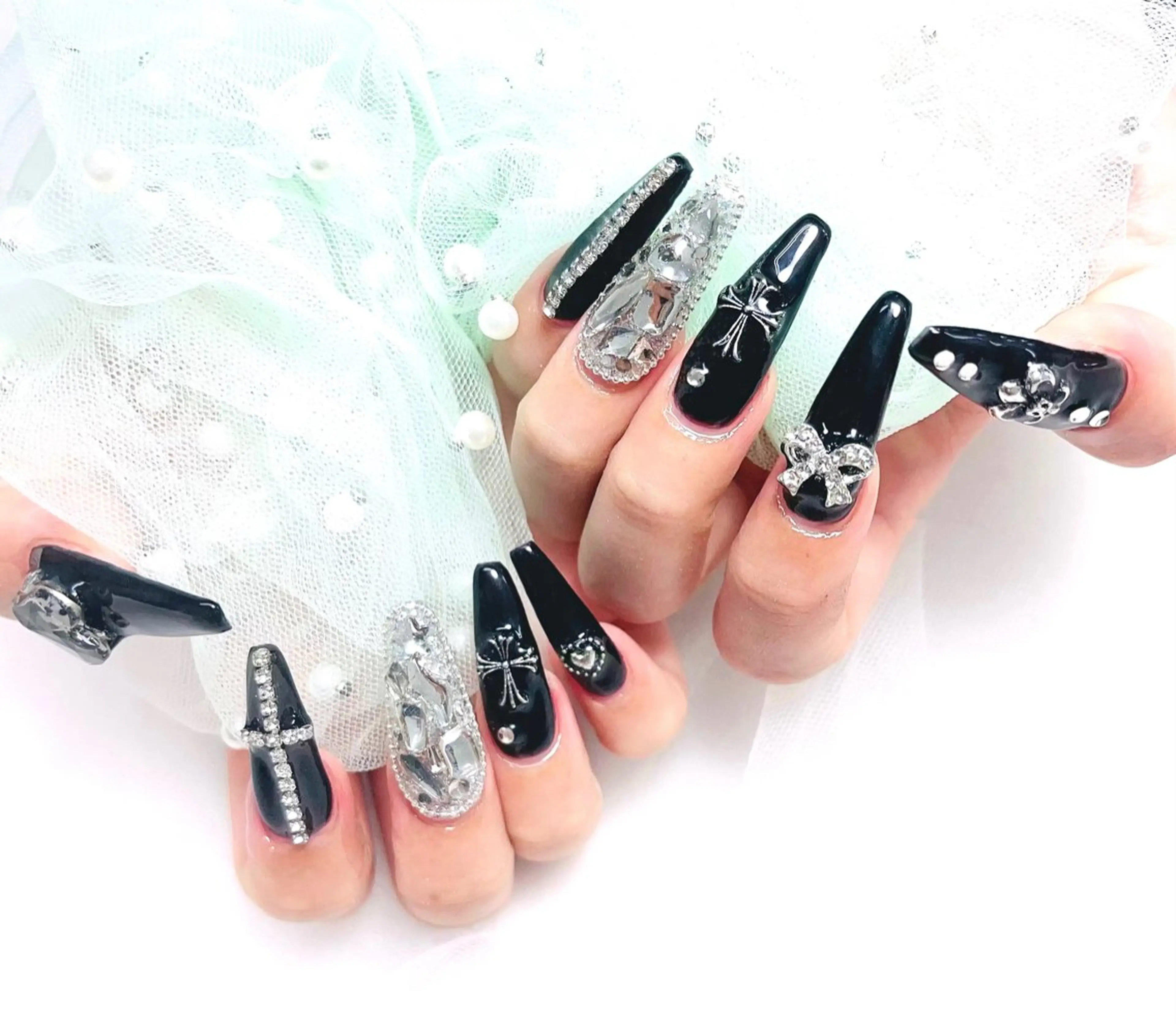 10本チップ長さだし✨➕デザイン💅➕オフ込み🫶➕ストーンパーツ無制限つけ放題☺️の写真