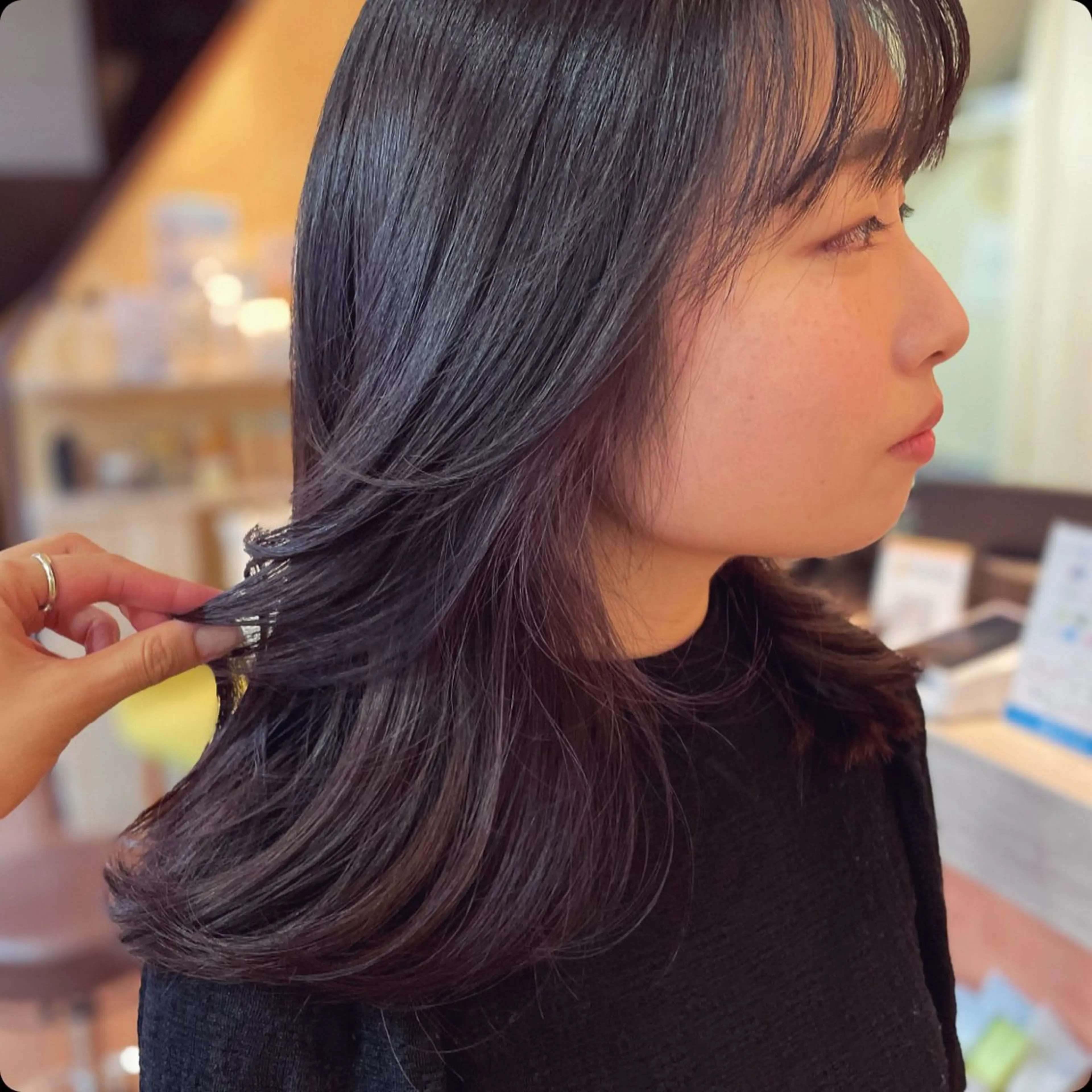 セミロング カラー ヘアカラー 馬越 優のヘアスタイル