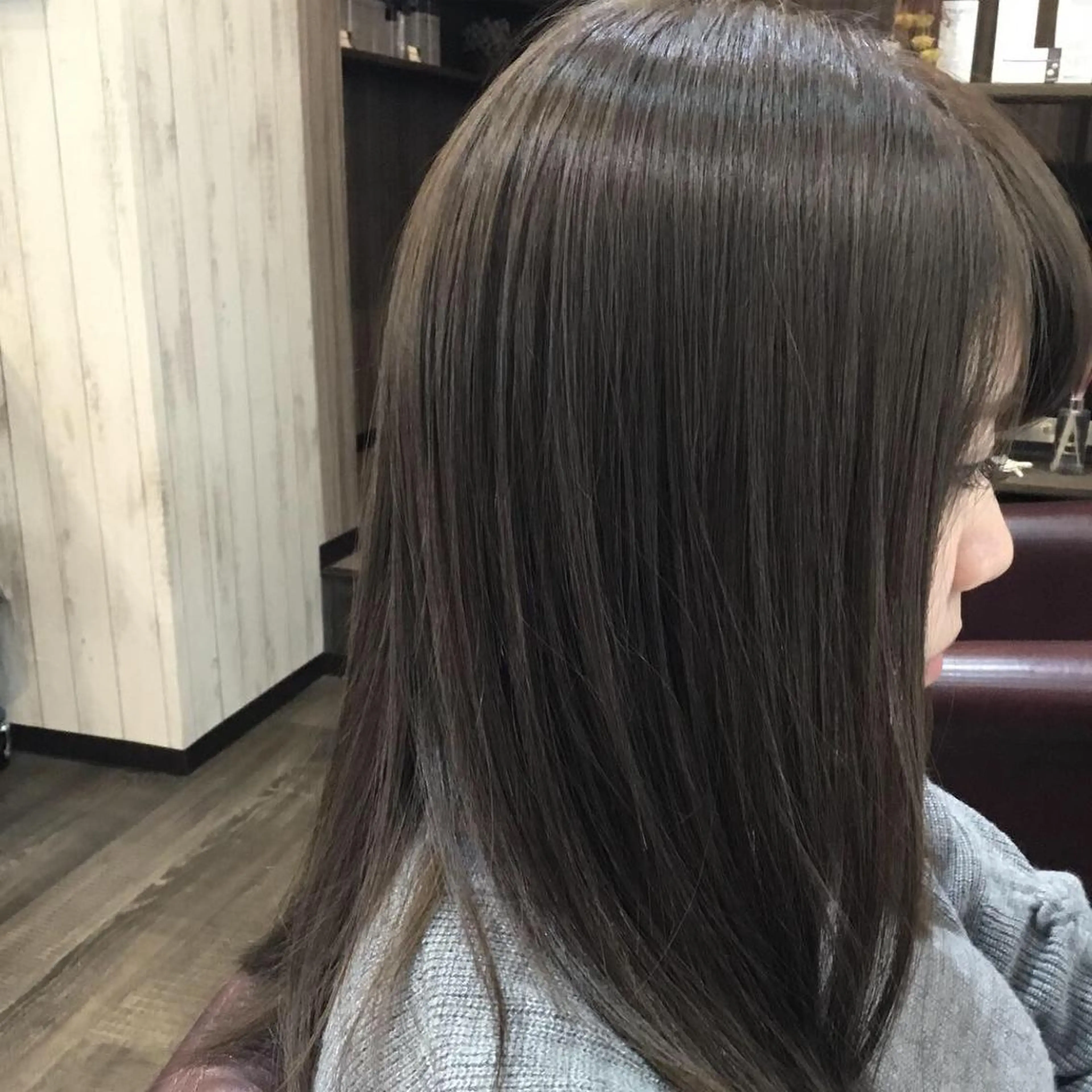 セミロング カラー 金崎 新吾のヘアスタイル