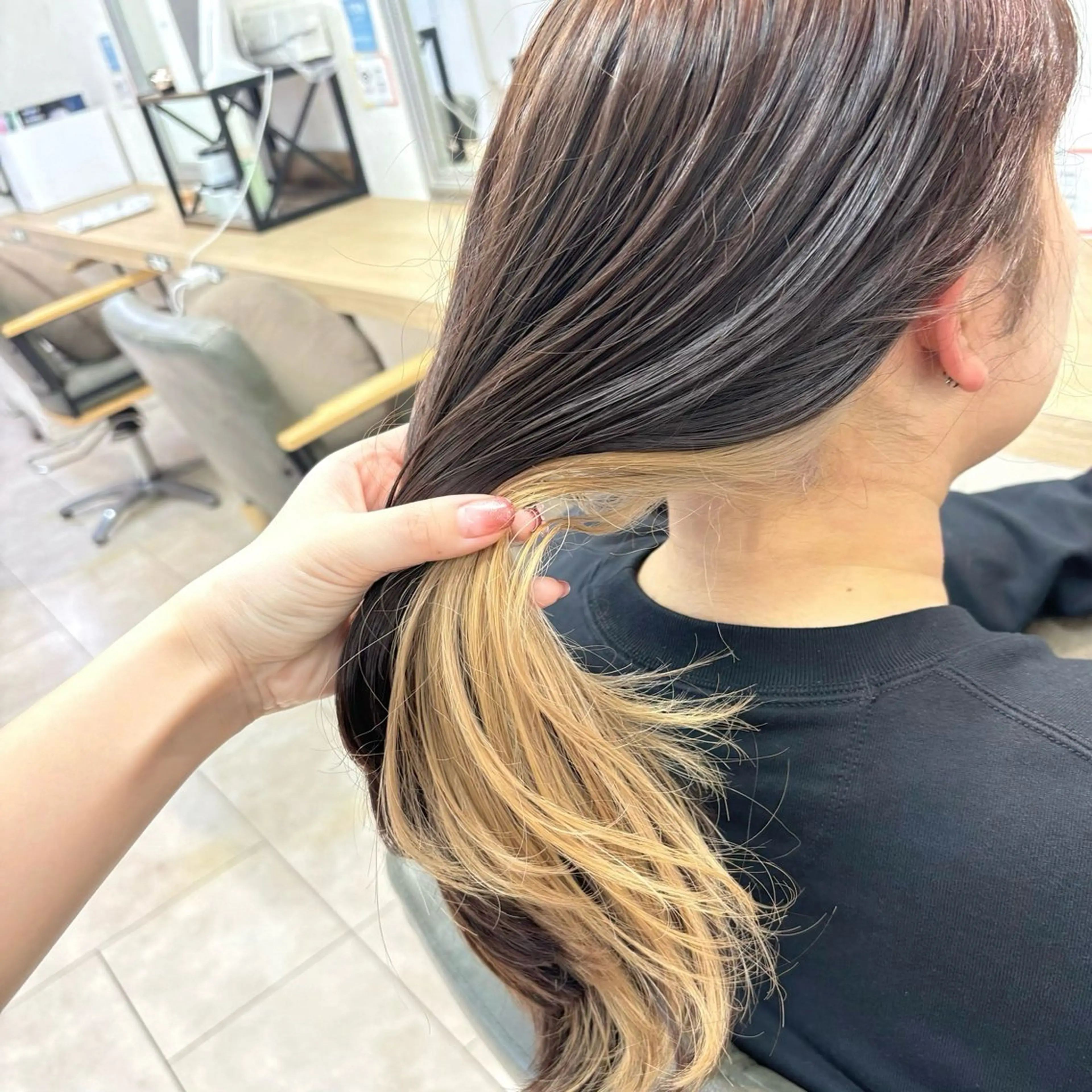 ロング カラー ヘアカラー しほ/ミルクティー/ メンズパーマ/バンドのヘアスタイル