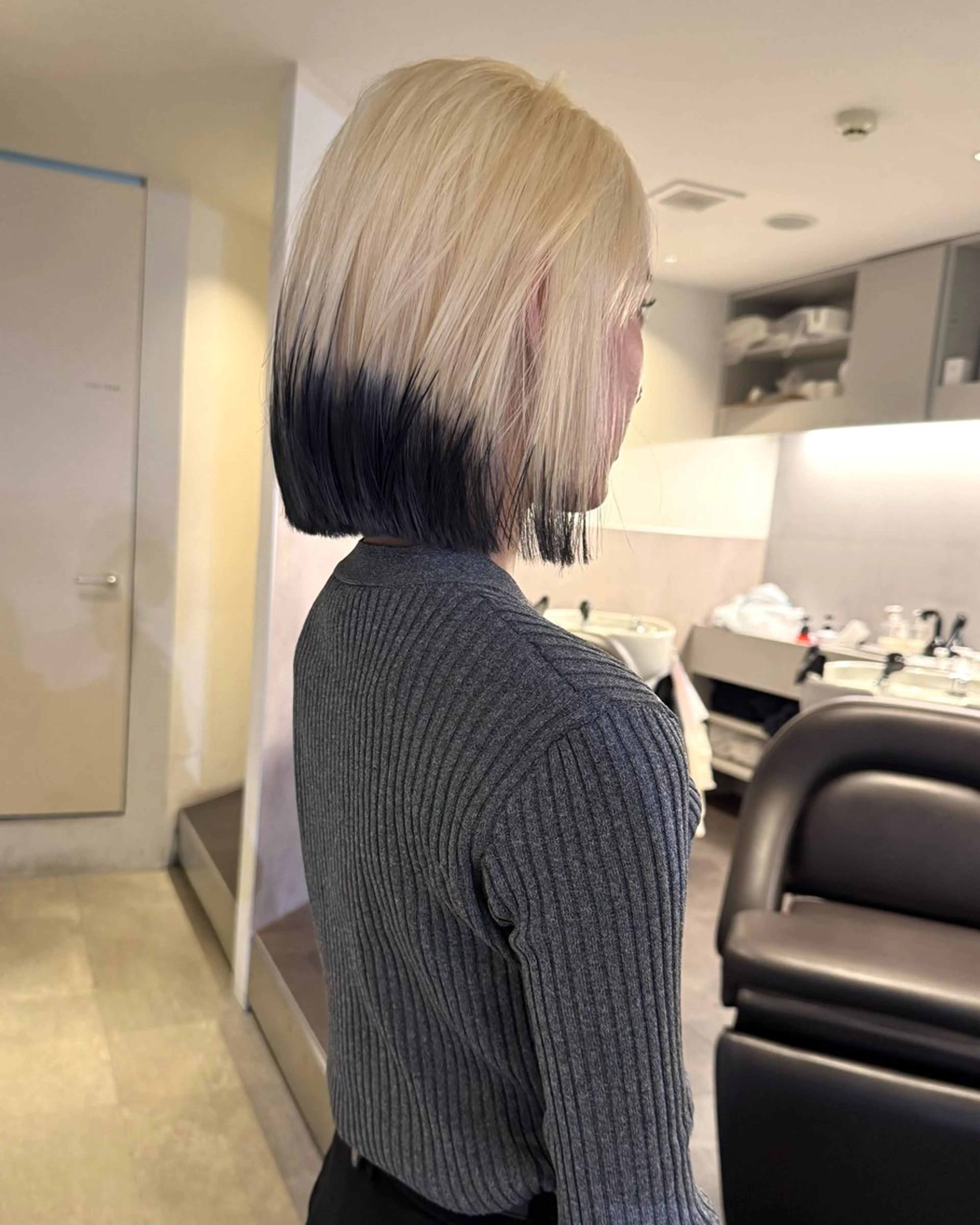 カラー ヘアカラー RAIMA ハイトーンレイヤーのヘアスタイル