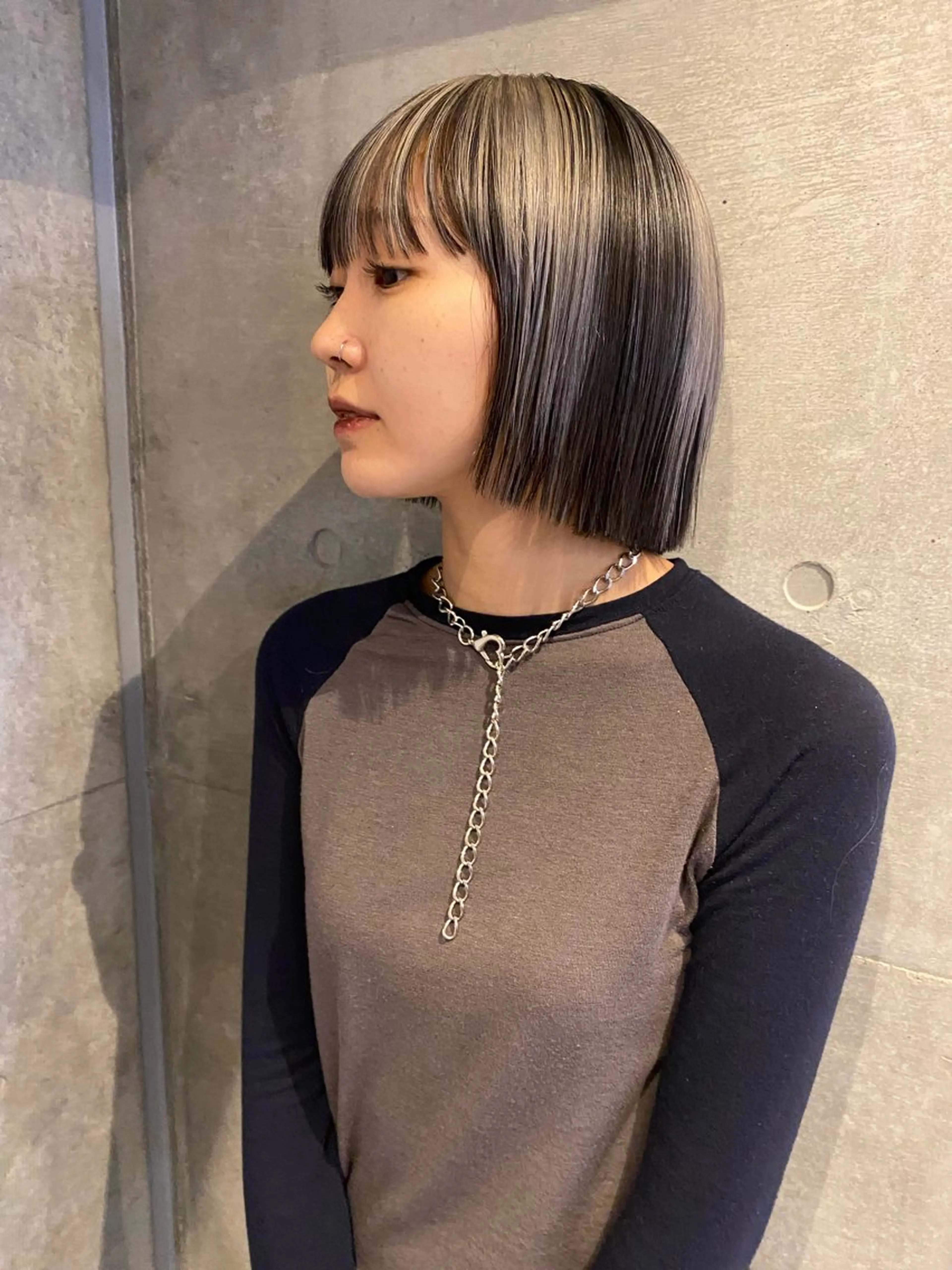 ショート カラー 室谷 侑奈のヘアスタイル