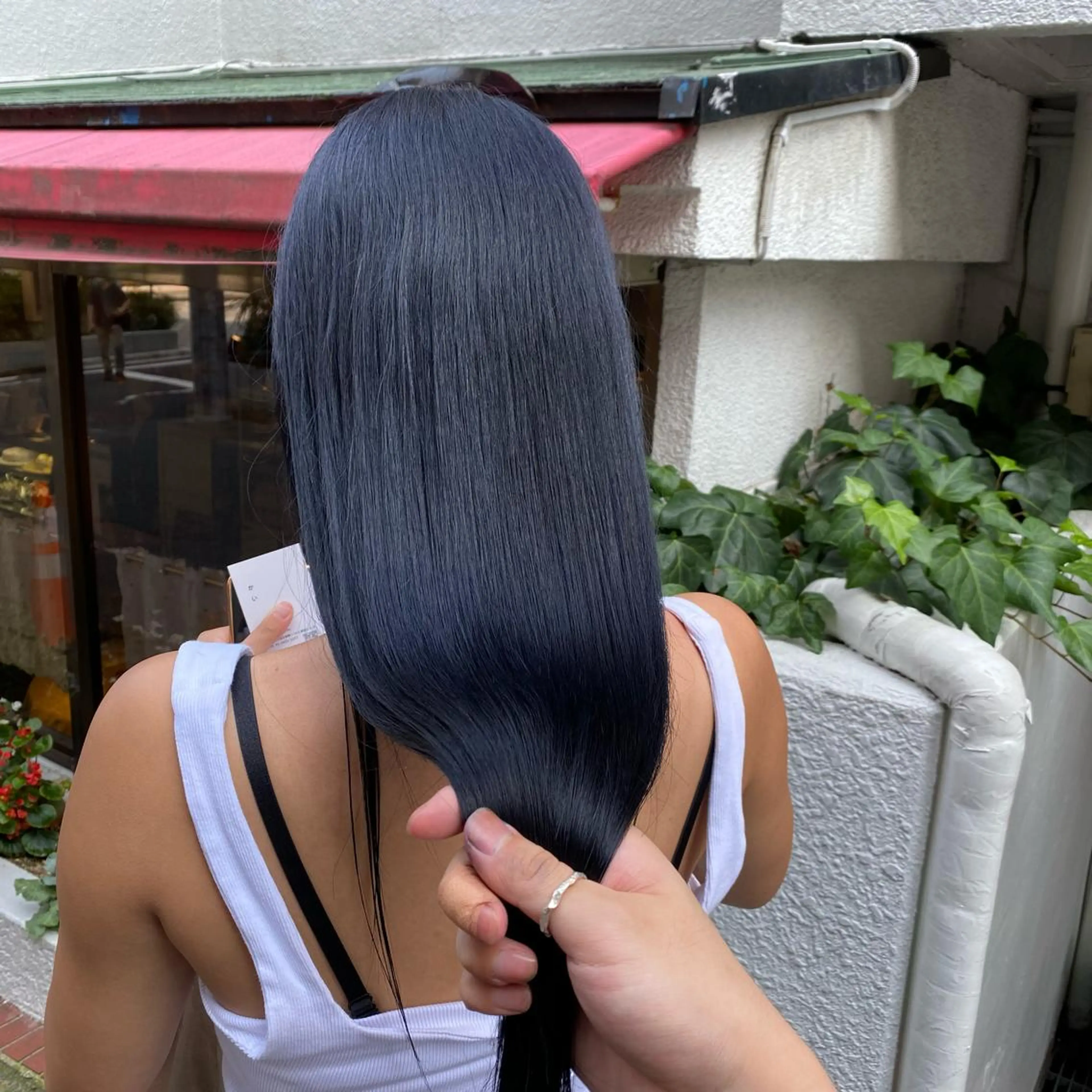 ロング カラー 黒髪 ブルーカラー ブルーブラック カット ヘアカラー パーマ 縮毛矯正 トリートメント ヘアセット kai .のヘアスタイル