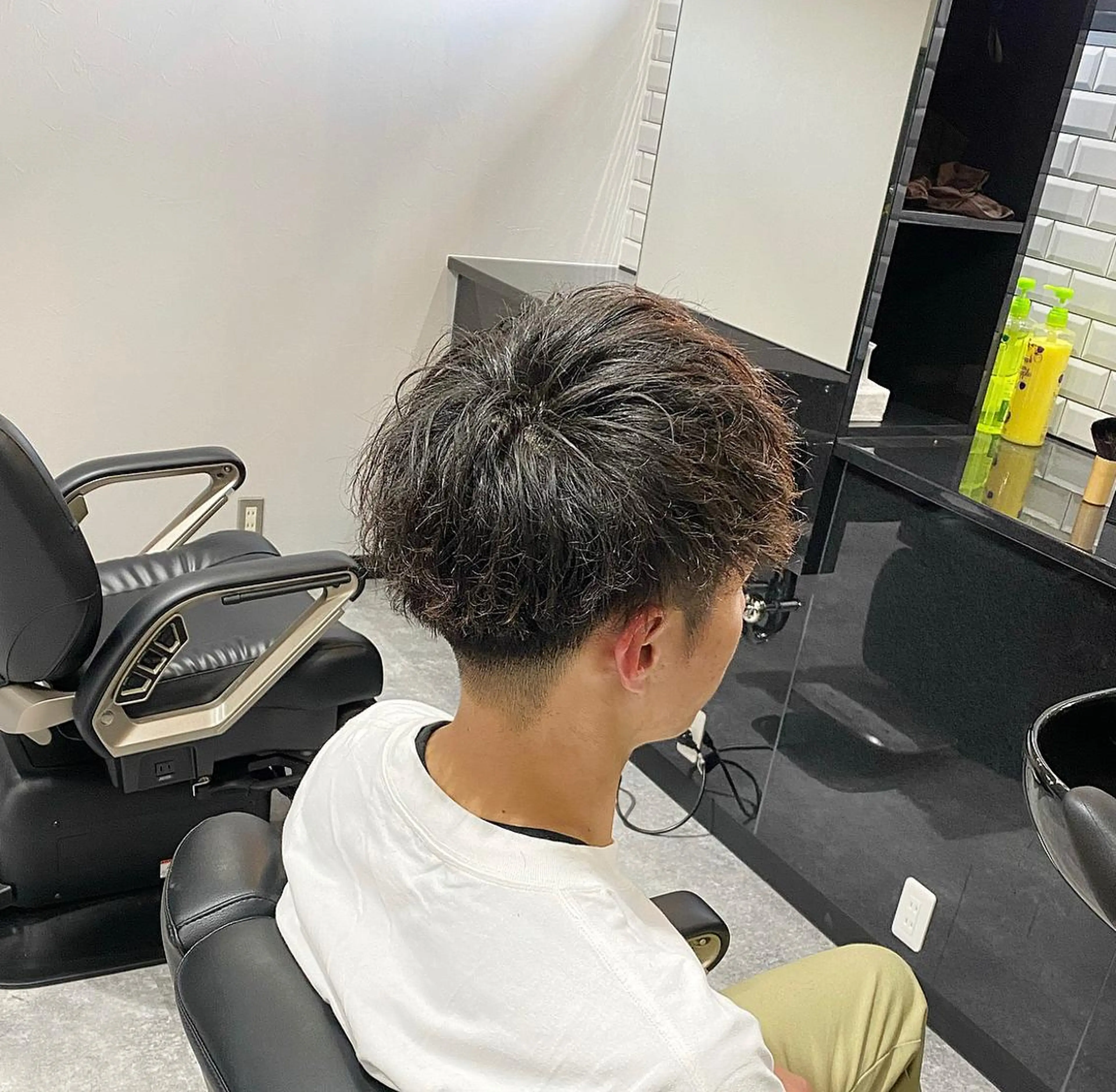 ミディアム パーマ メンズ マッシュ パーマ 前田賢生 ご新規様はNGのヘアスタイル