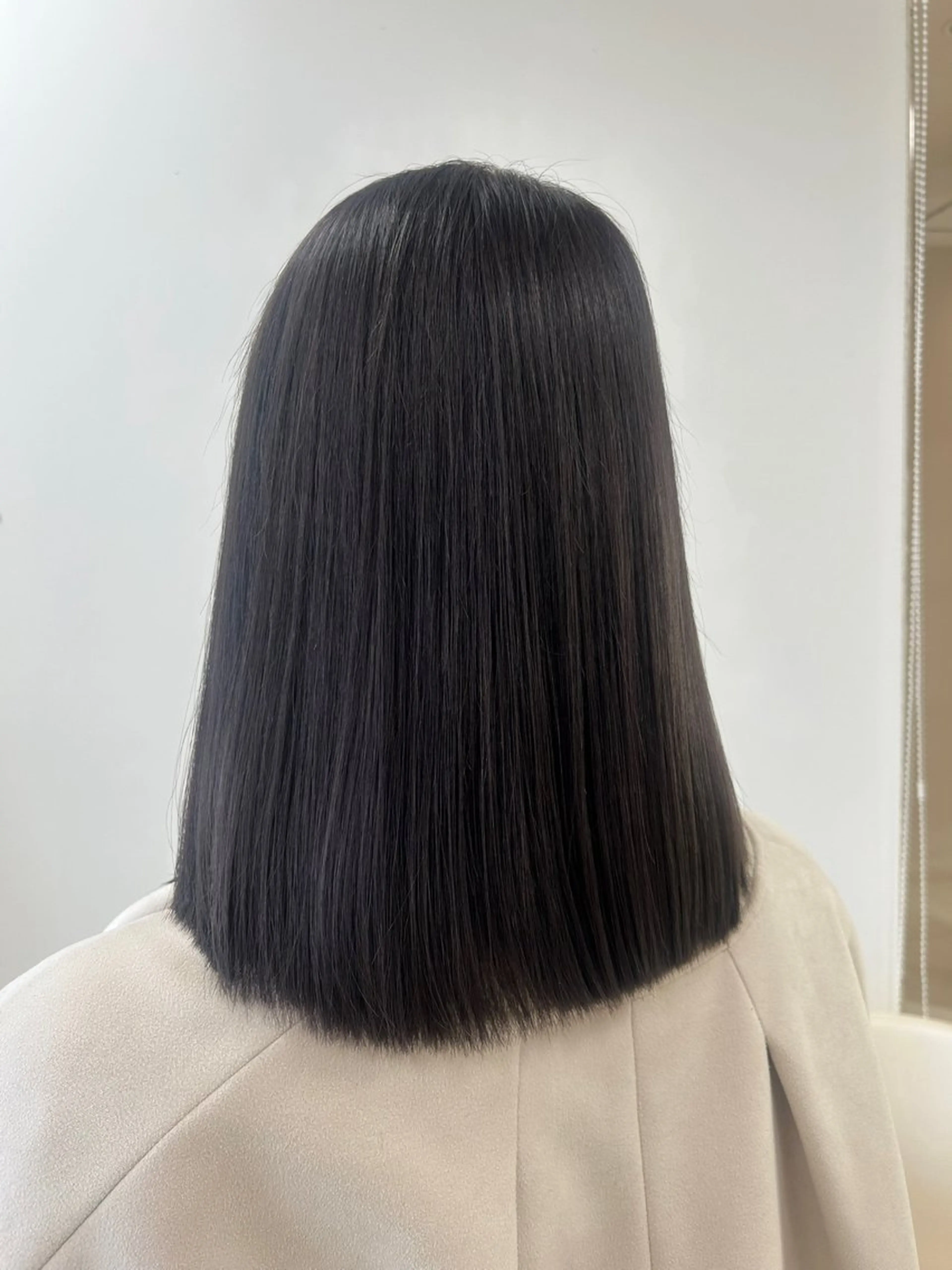 ミディアム カット ヘアカラー トリートメント ツヤ感／ナチュラル カラー🌿yuiのヘアスタイル