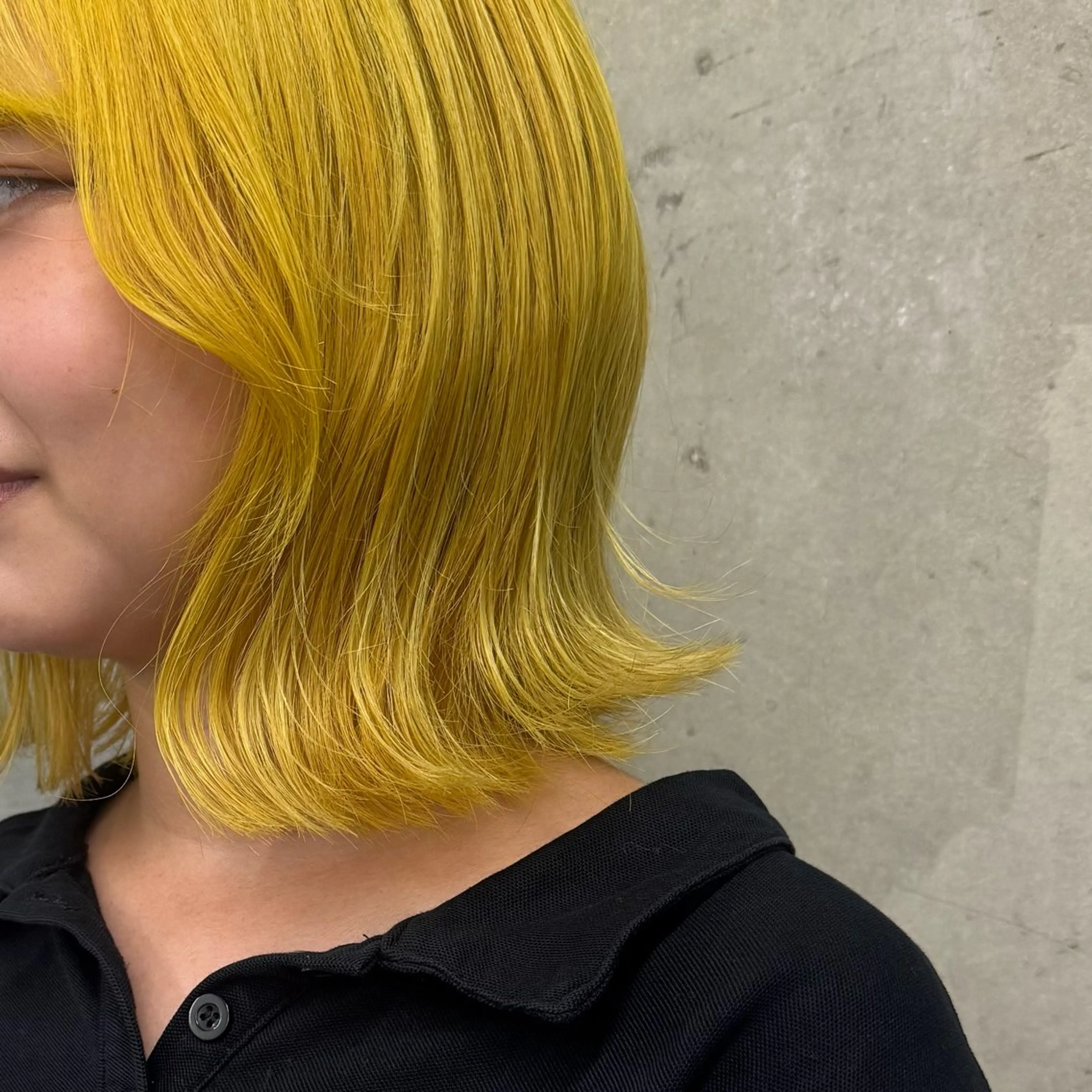 カラー momone 【Loem】のヘアスタイル